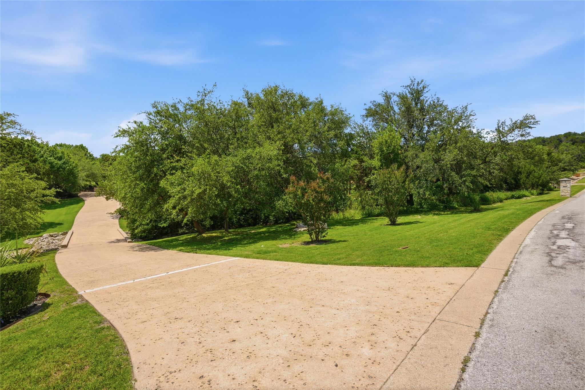 4626  High Gate Dr, photo 2