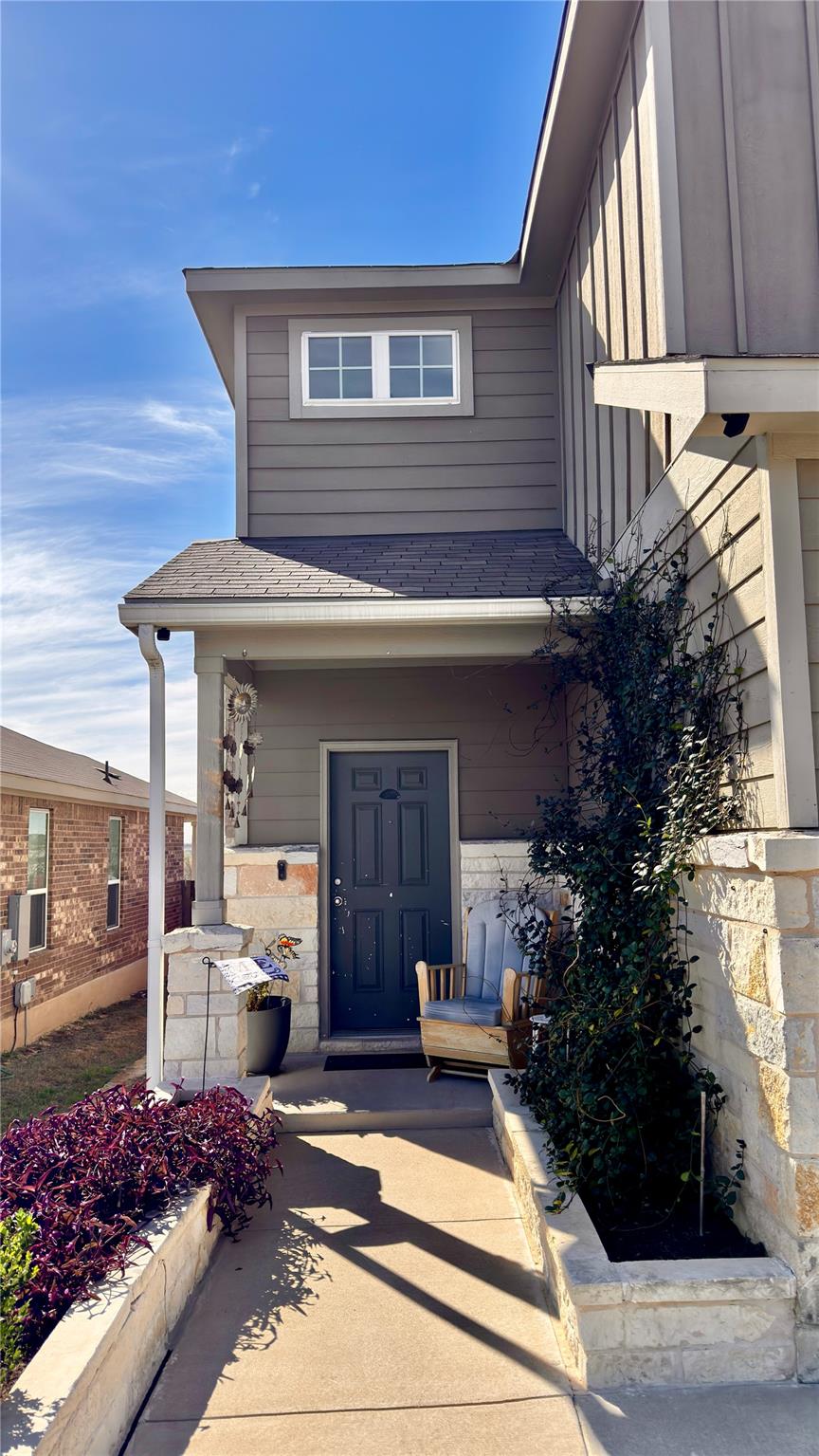 426  Eves Necklace Dr, photo 2