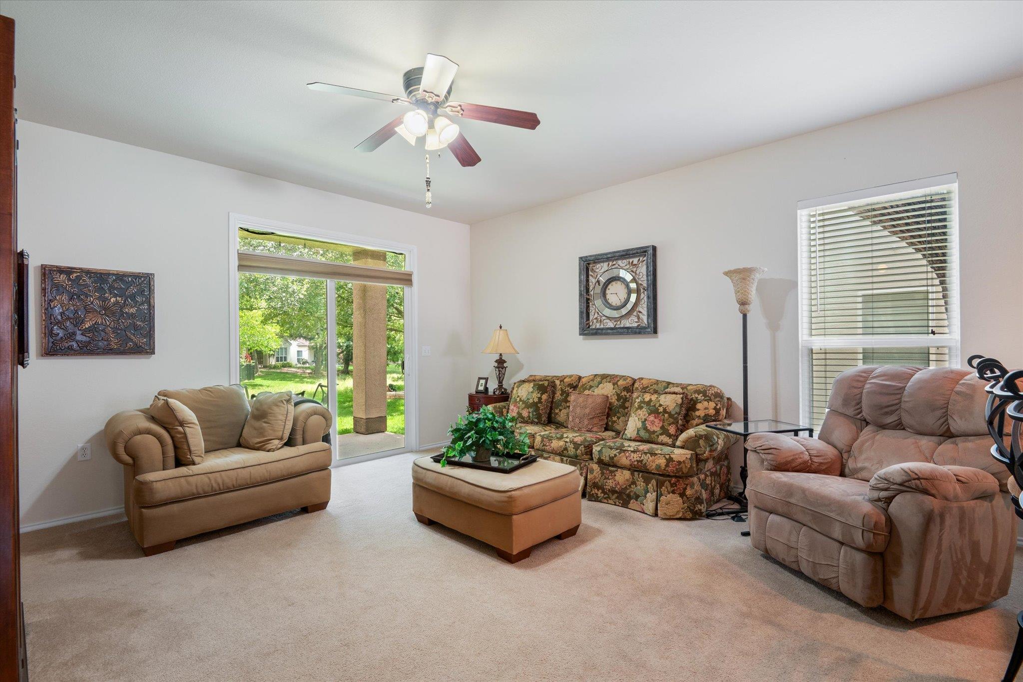 226  Winter Dr, photo 10