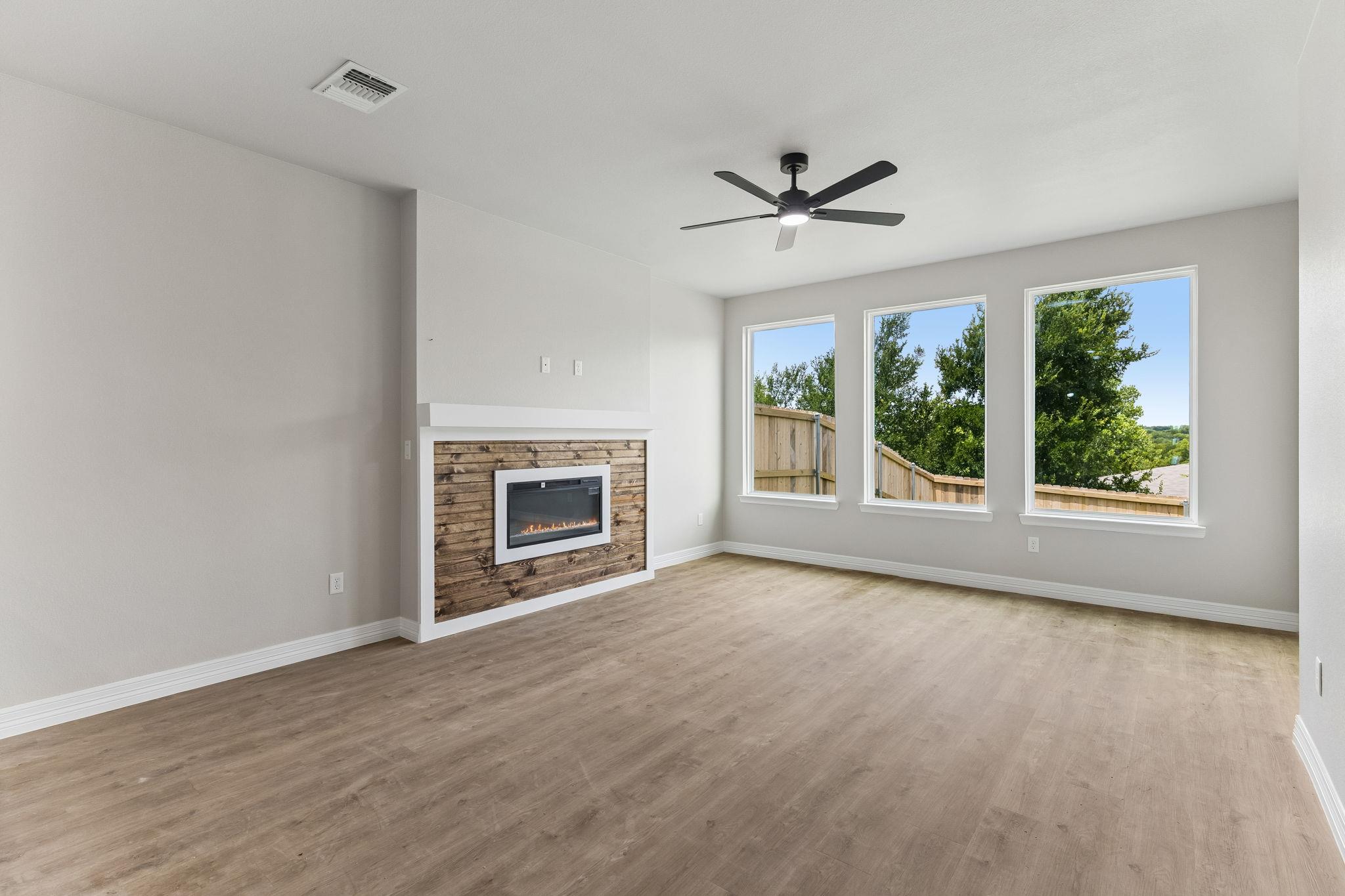 1307  Lone Pine Way, photo 9