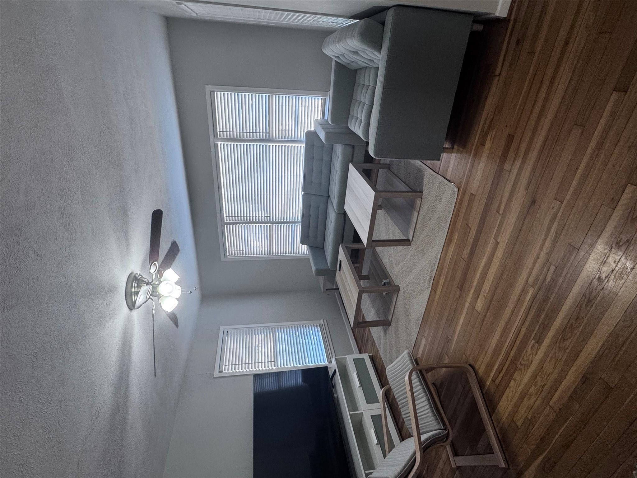 1818 S 39th St, photo 4