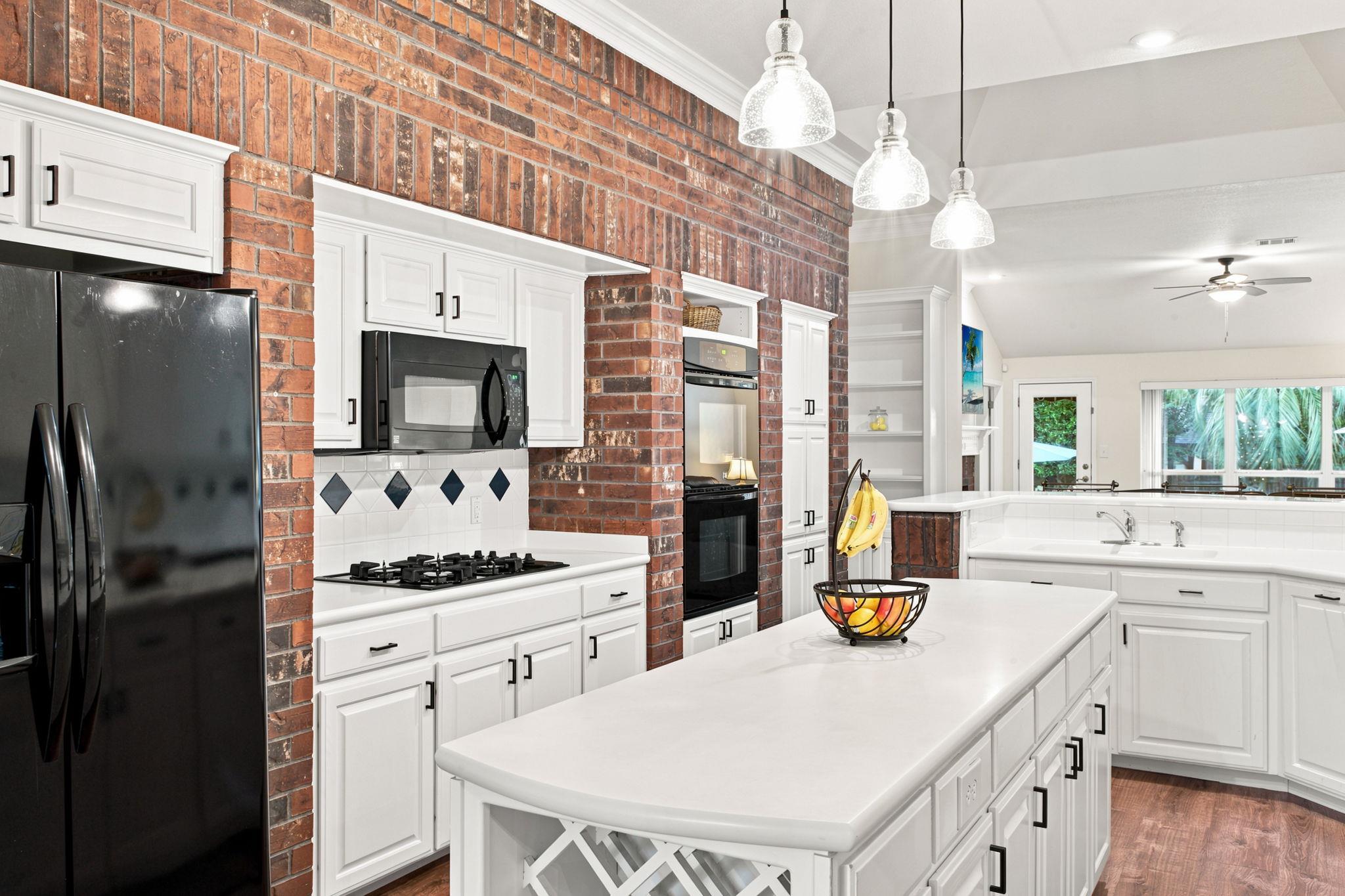 17213  Crescent Heights Trl, photo 11