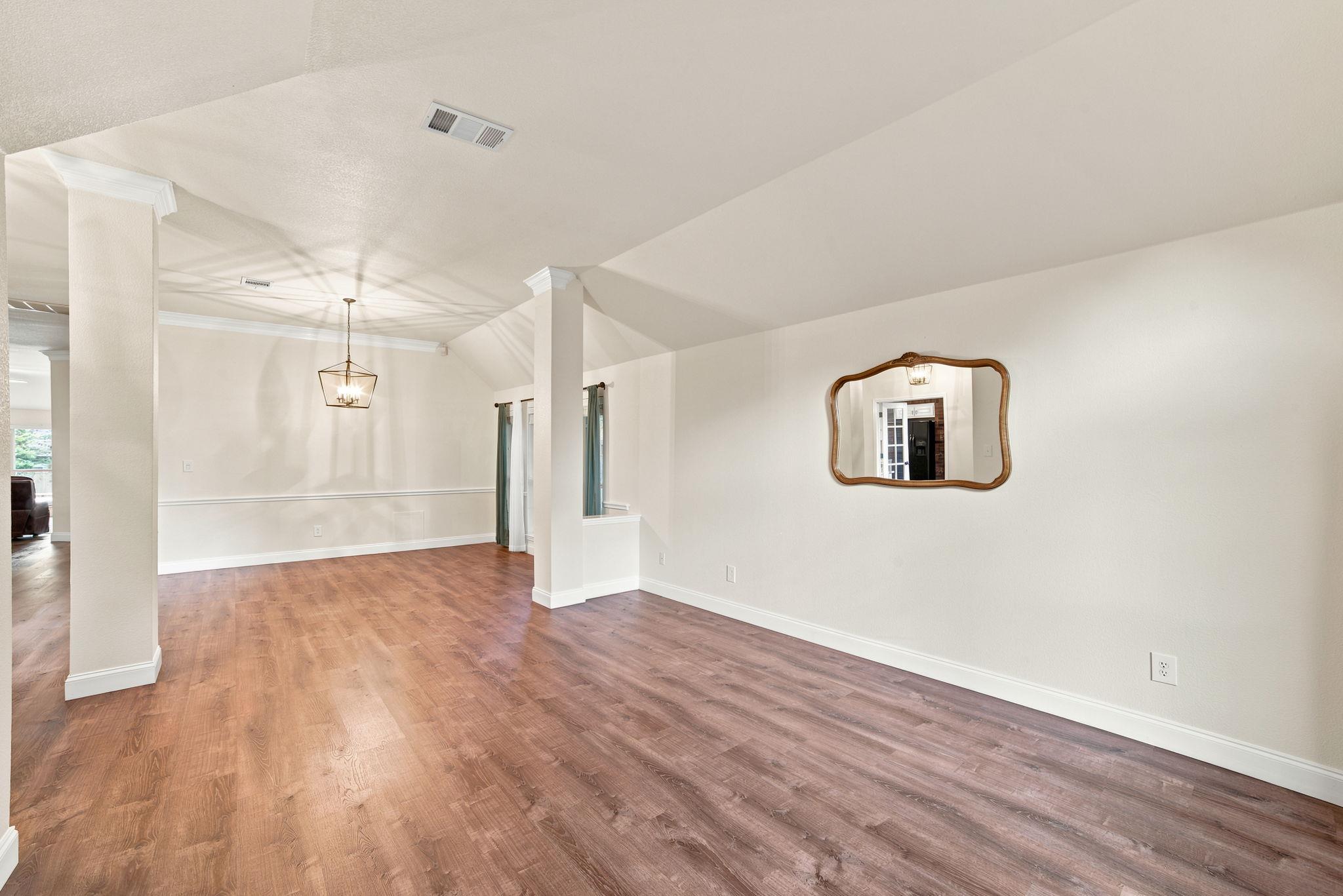 17213  Crescent Heights Trl, photo 4