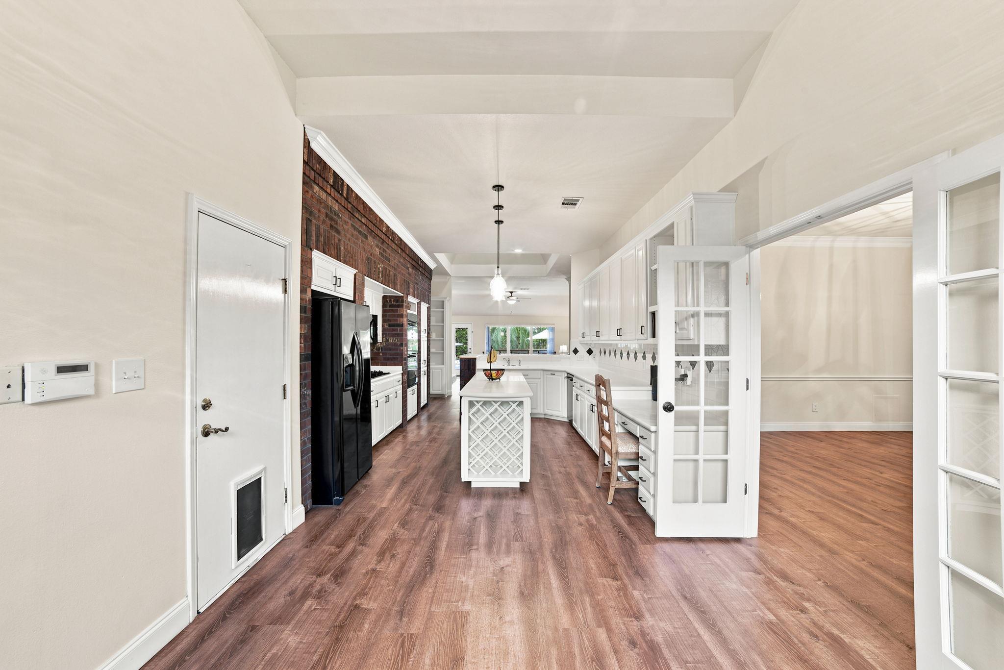 17213  Crescent Heights Trl, photo 8