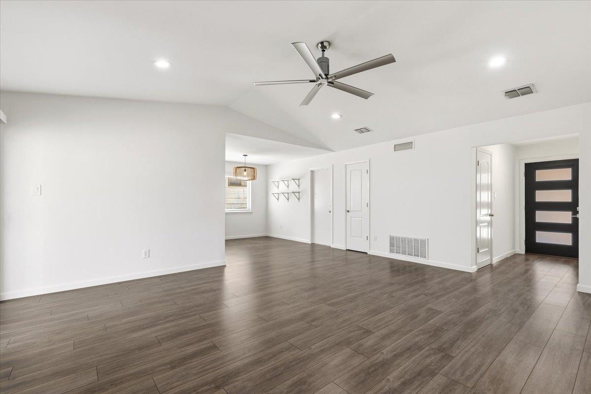 9404  Meadow Vale None, photo 12
