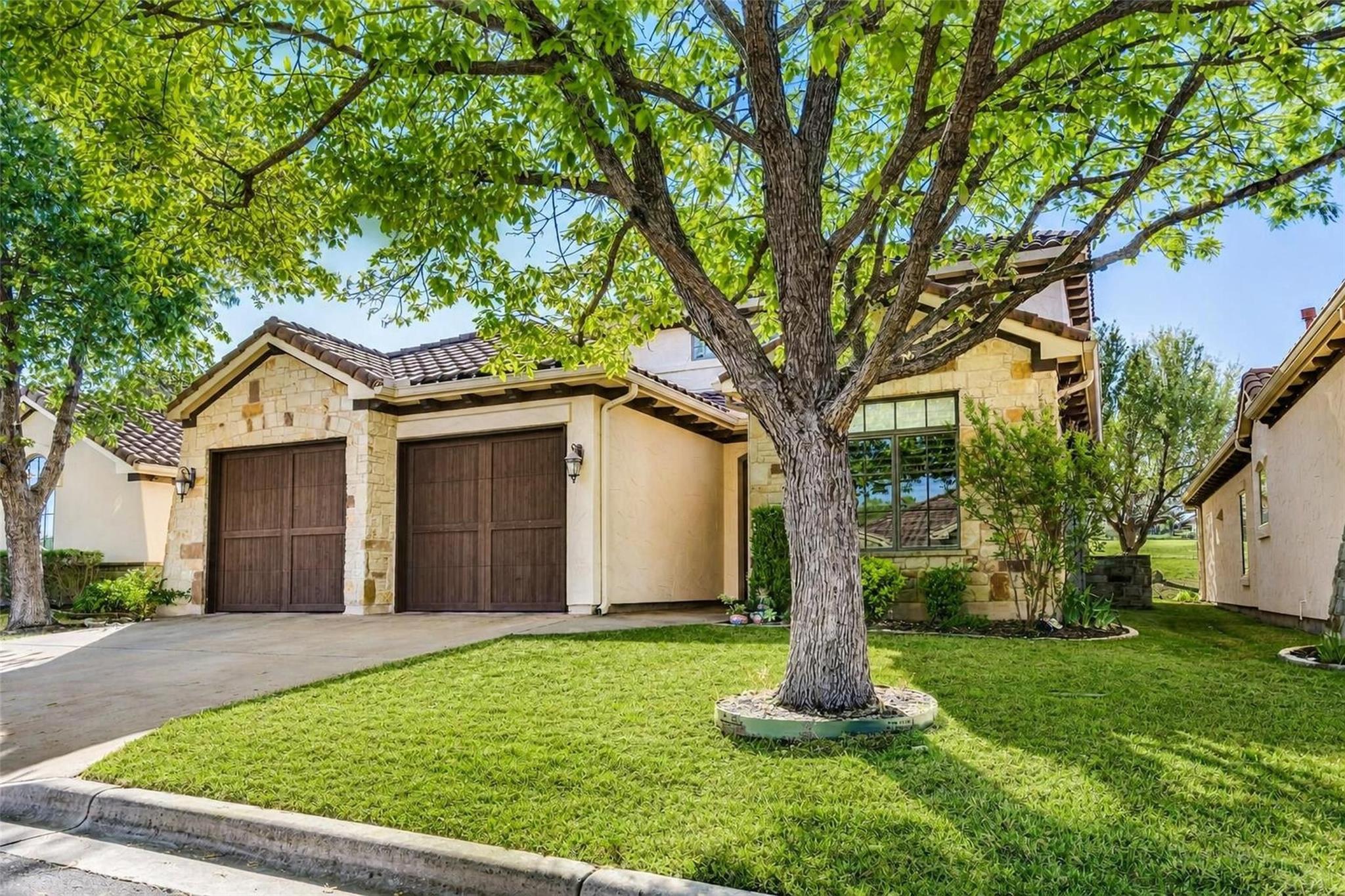 13  Borello Dr, photo 3