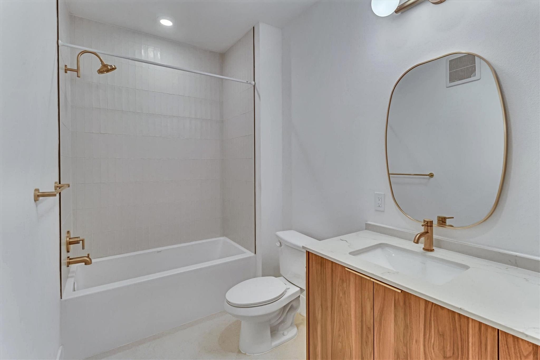 1701  Simond Ave  #226, photo 11