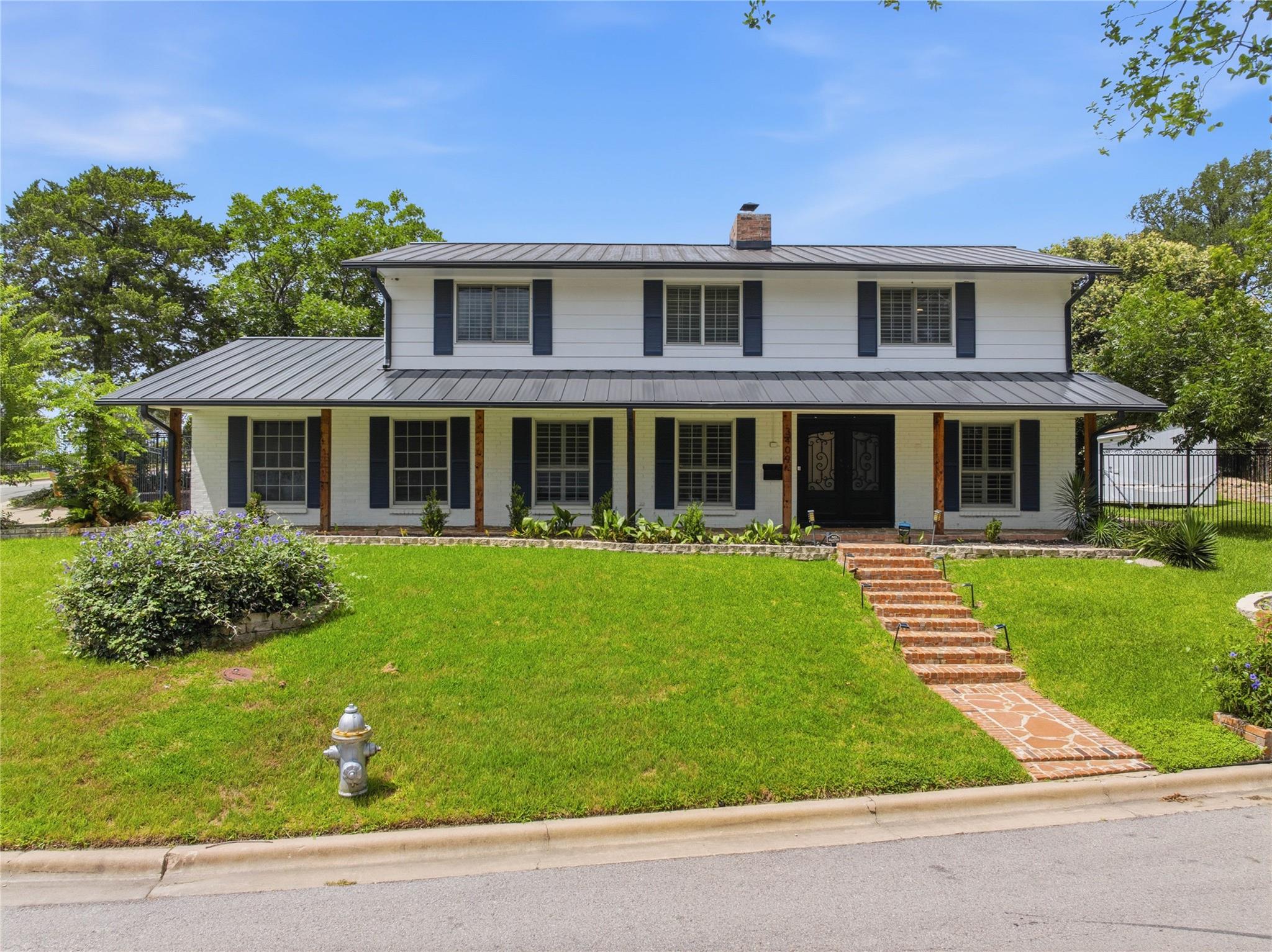 3409  Lakeside Dr, photo 2