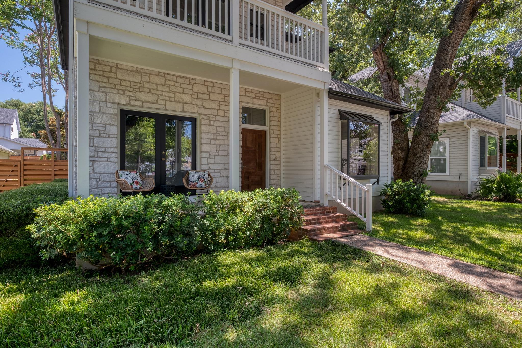 1204 W 39th St, photo 3