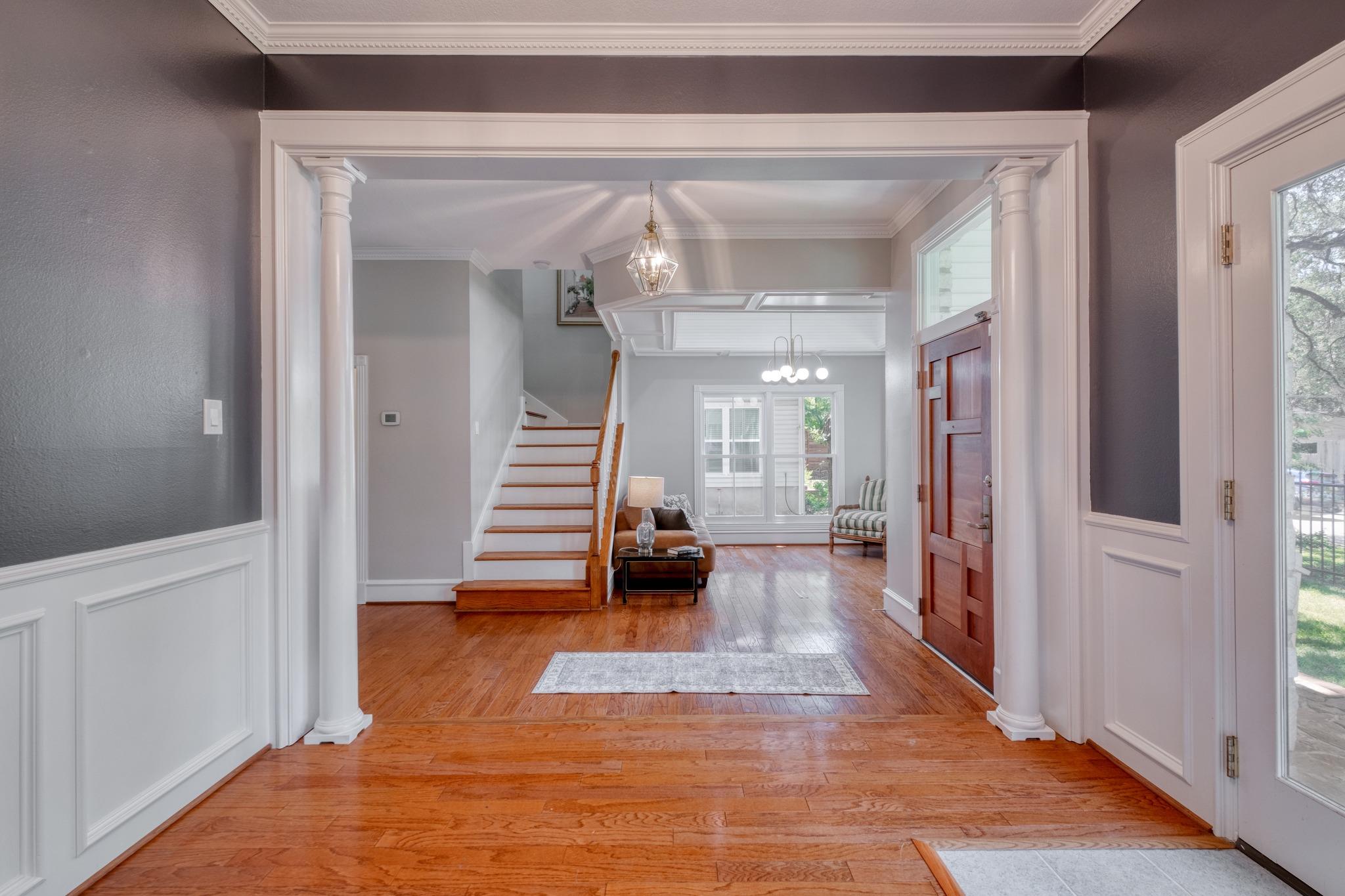 1204 W 39th St, photo 8