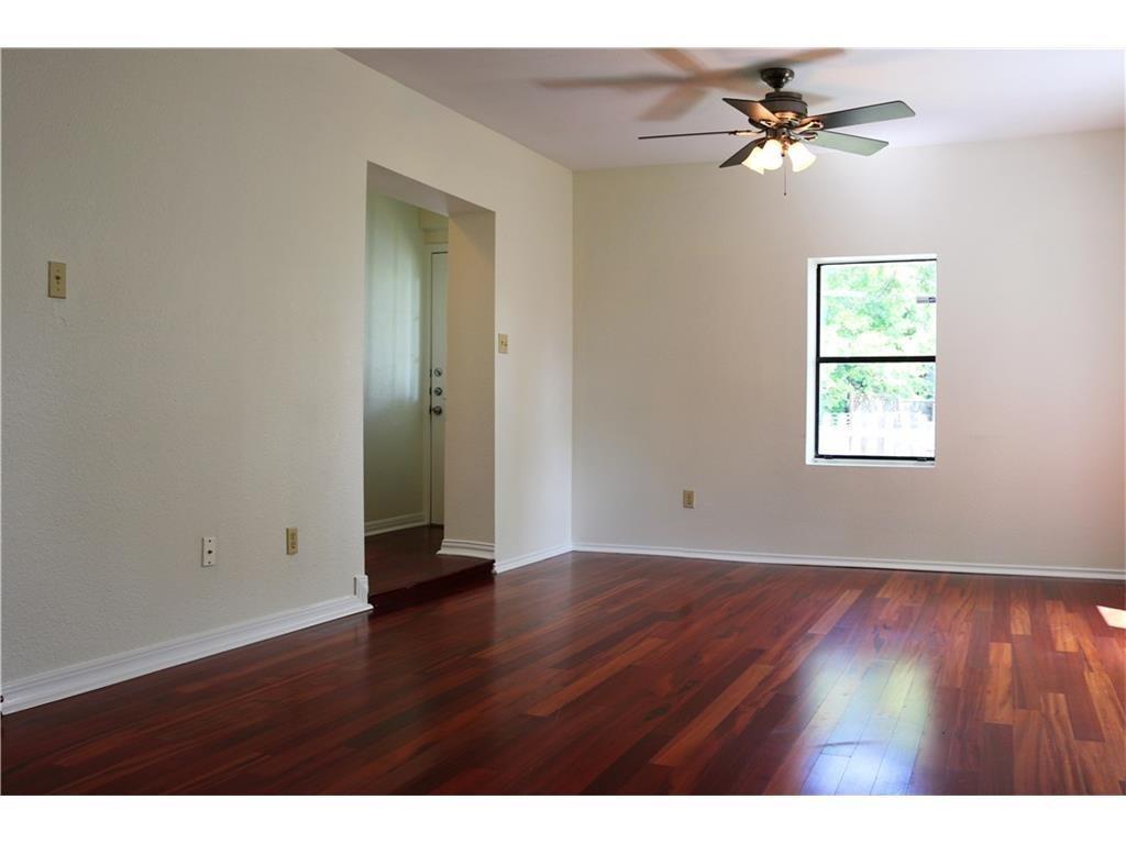 1166  Ridgeway Dr, photo 3