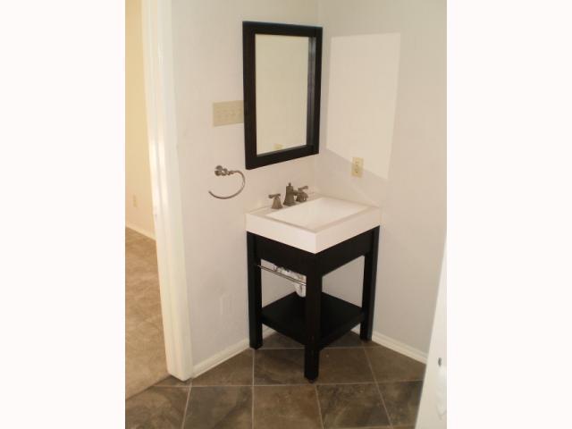 1166  Ridgeway Dr, photo 8