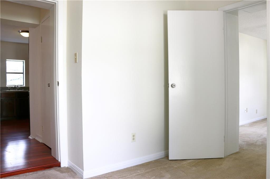 1166  Ridgeway Dr, photo 9