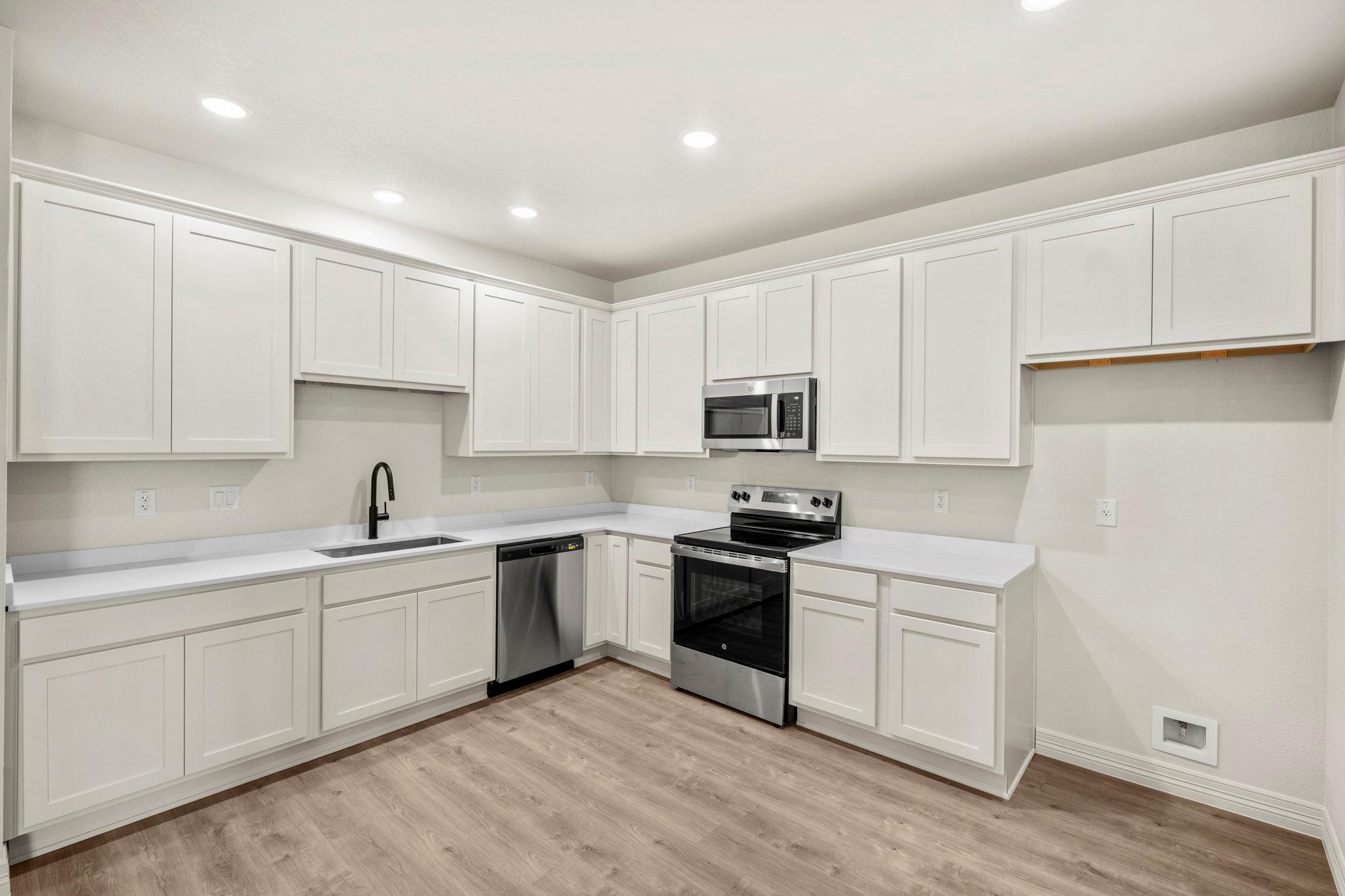 1305  Lone Pine Way, photo 6