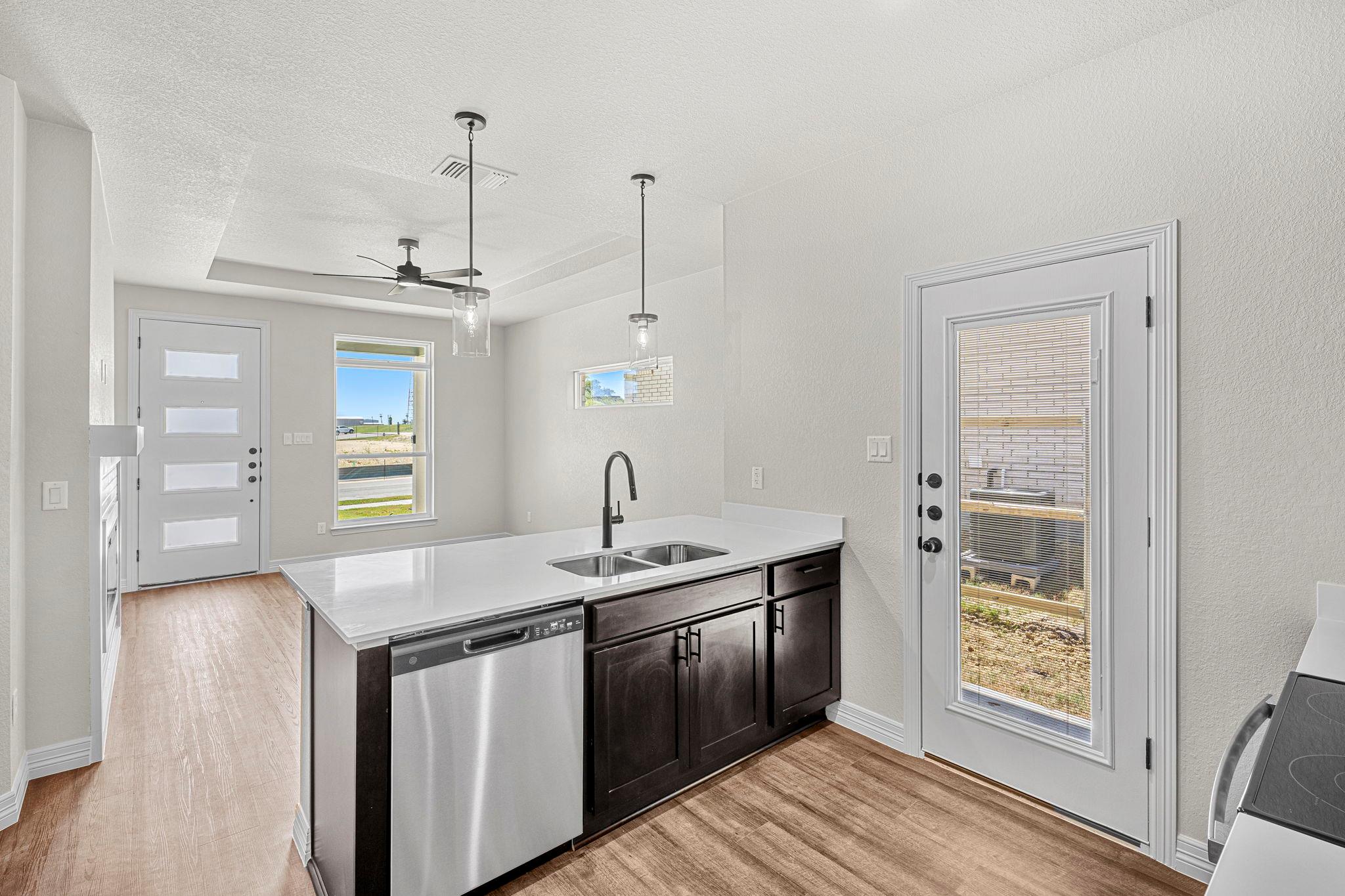 1301  Lone Pine Way, photo 11