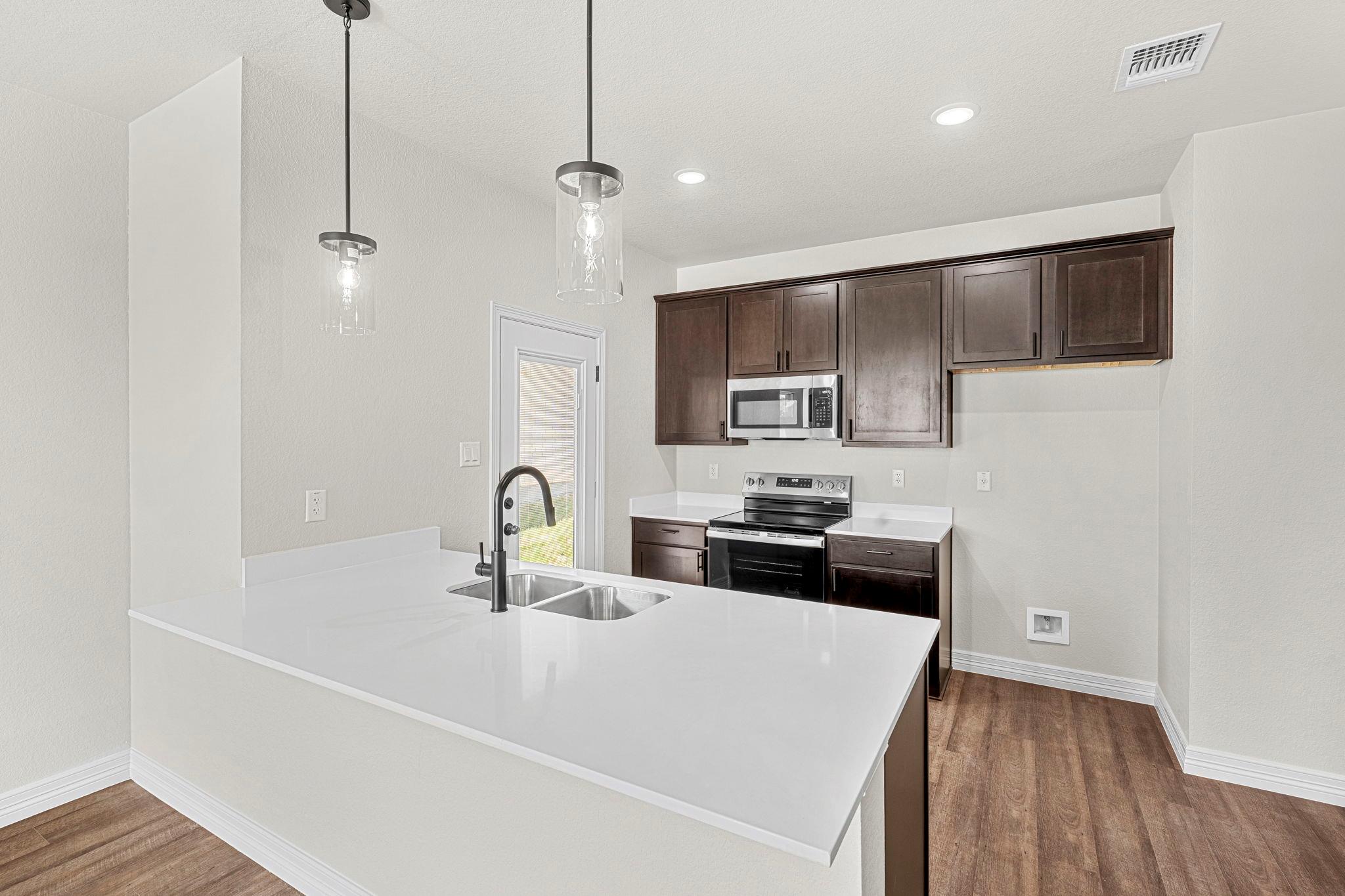 1301  Lone Pine Way, photo 9