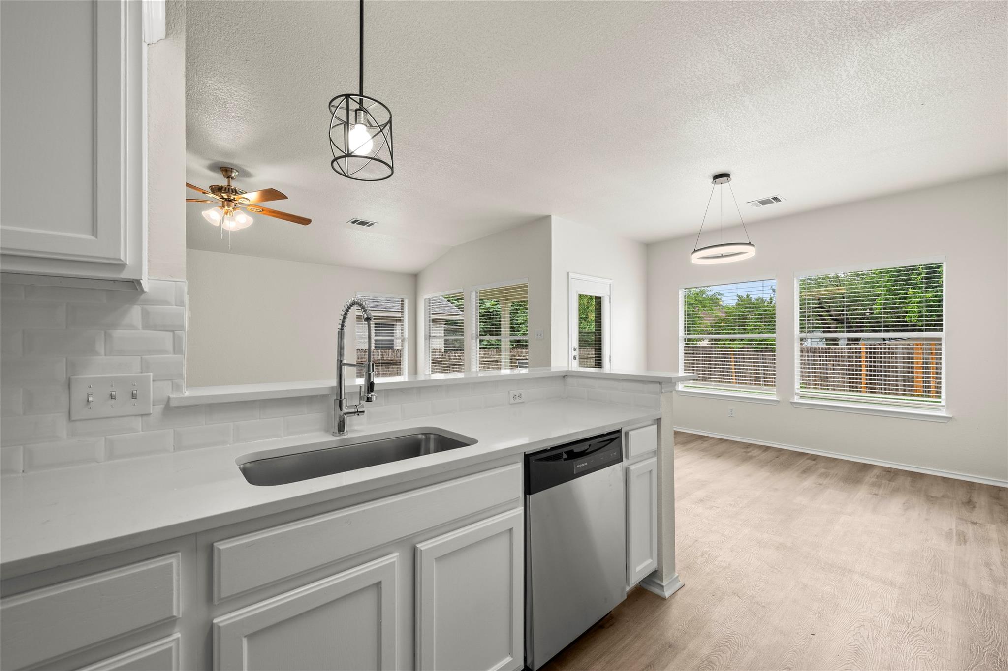 3920  Whitey Ford Way, photo 10