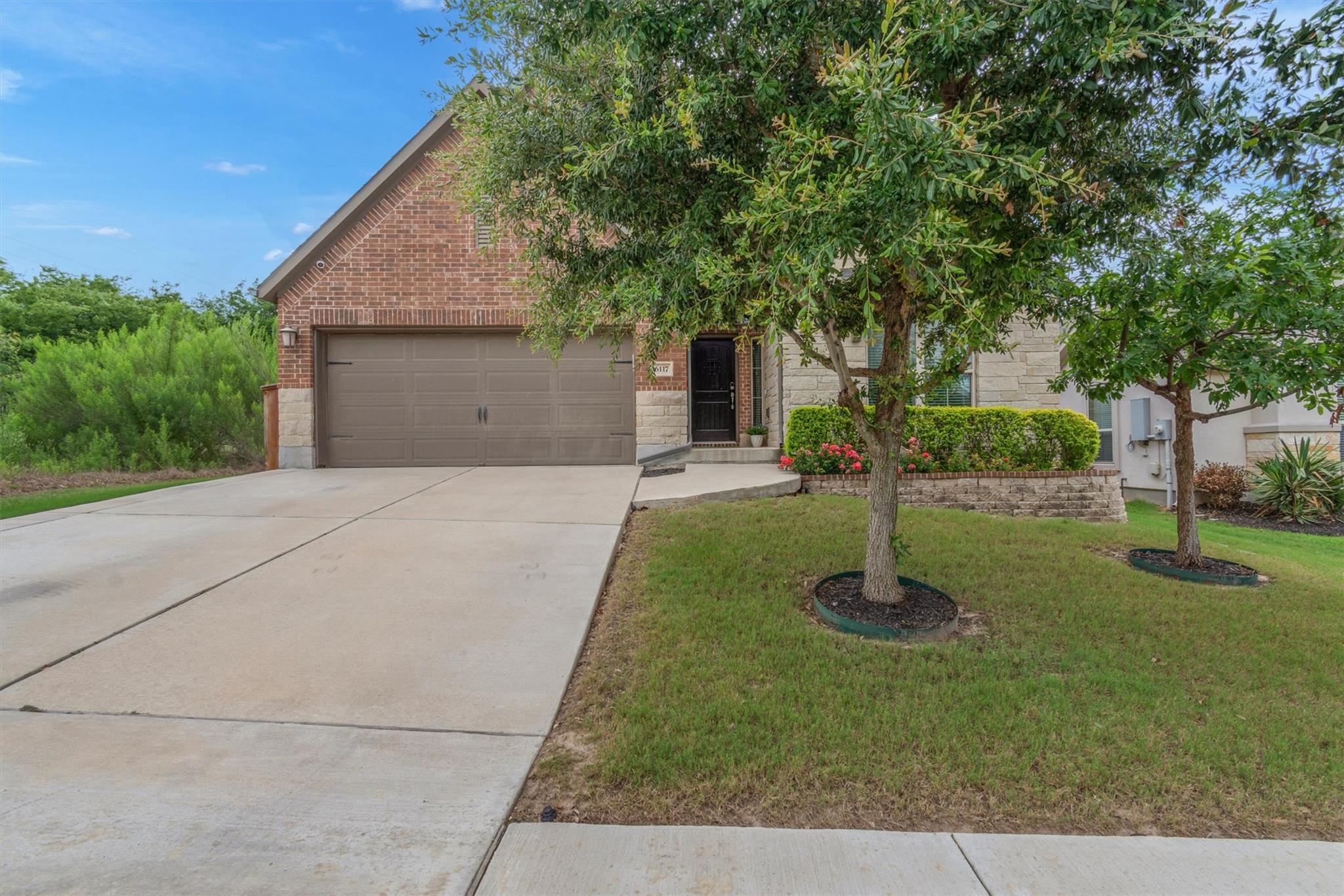 6117  LAKE TERAVISTA Way, photo 2