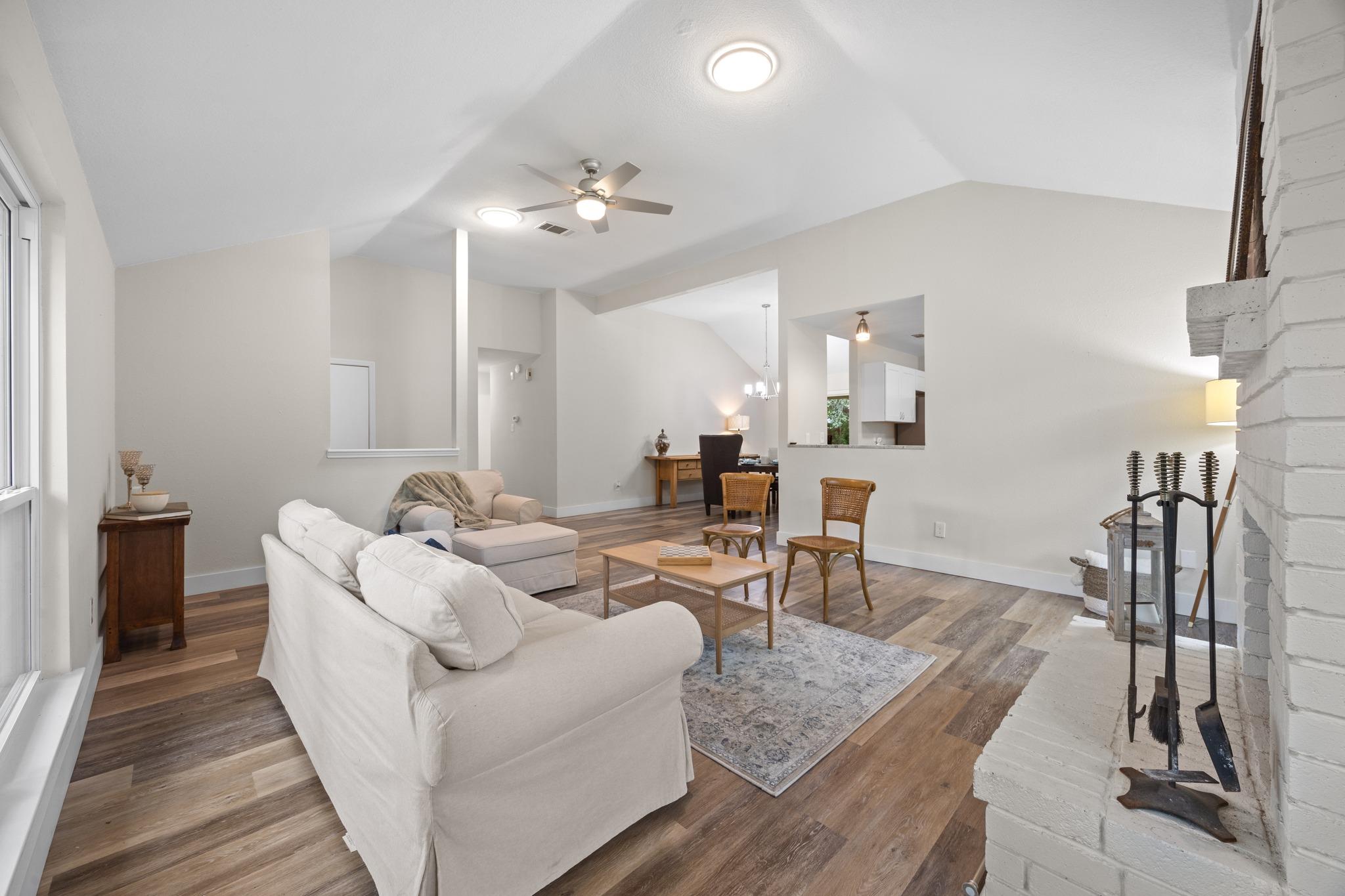 16605  Black Kettle Dr, photo 9