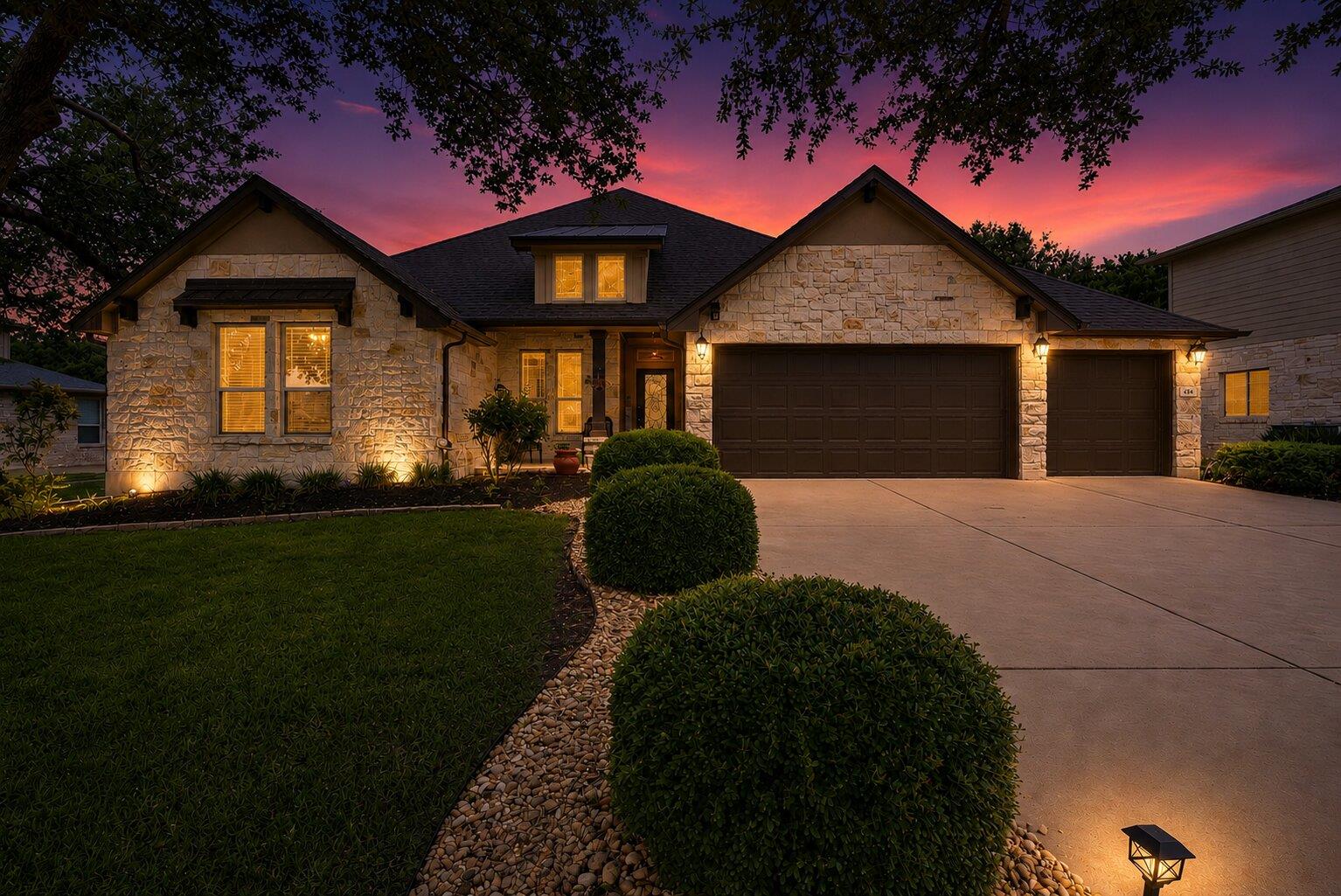 404  Grosseto Ln, photo 2