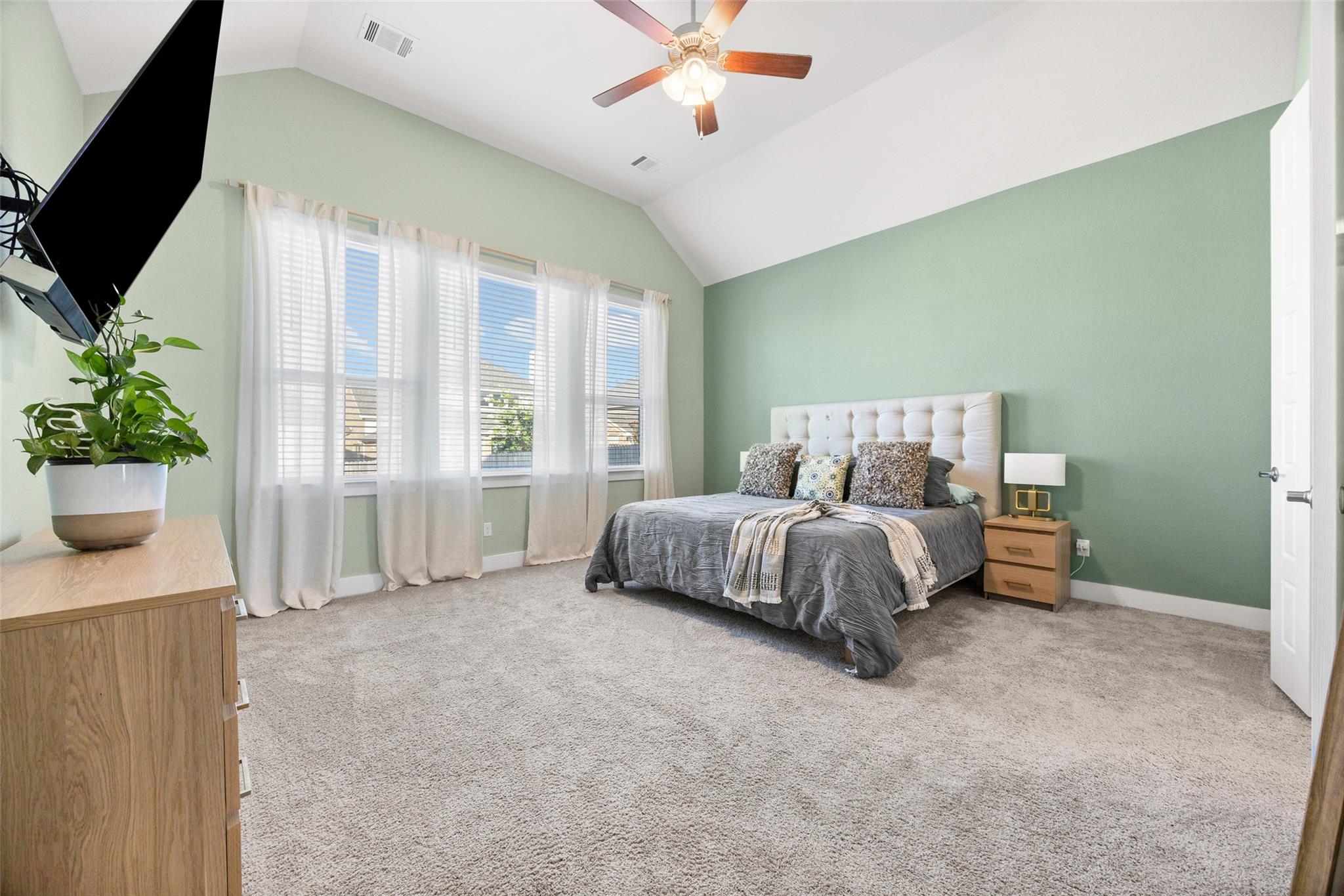 531  Great Lawn Bnd, photo 6