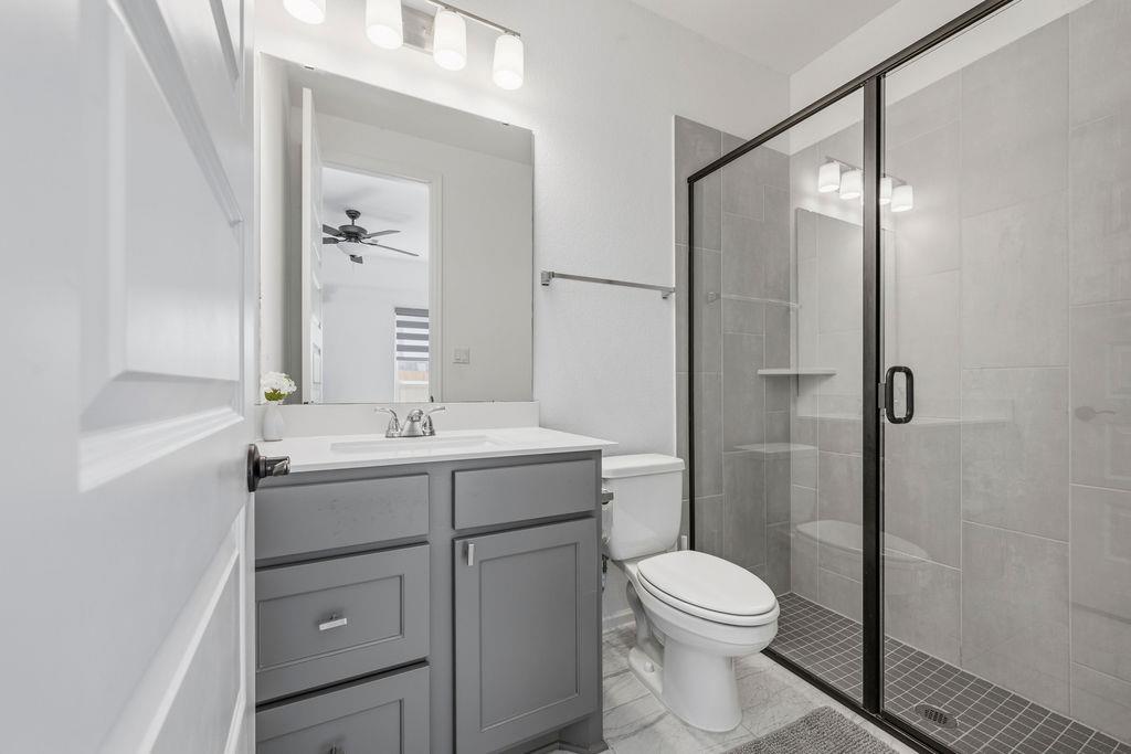 304  Barton Oak Trl, photo 11