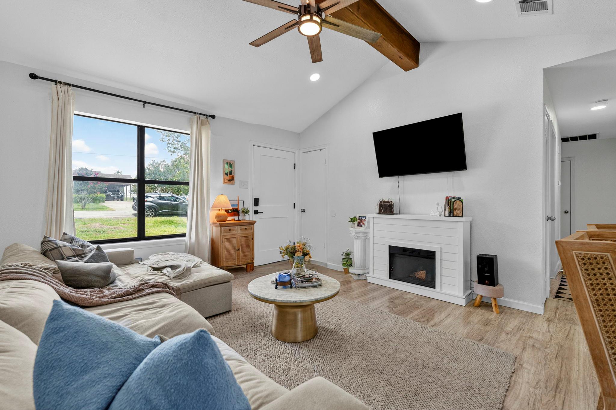 308  River Hills Dr, photo 2