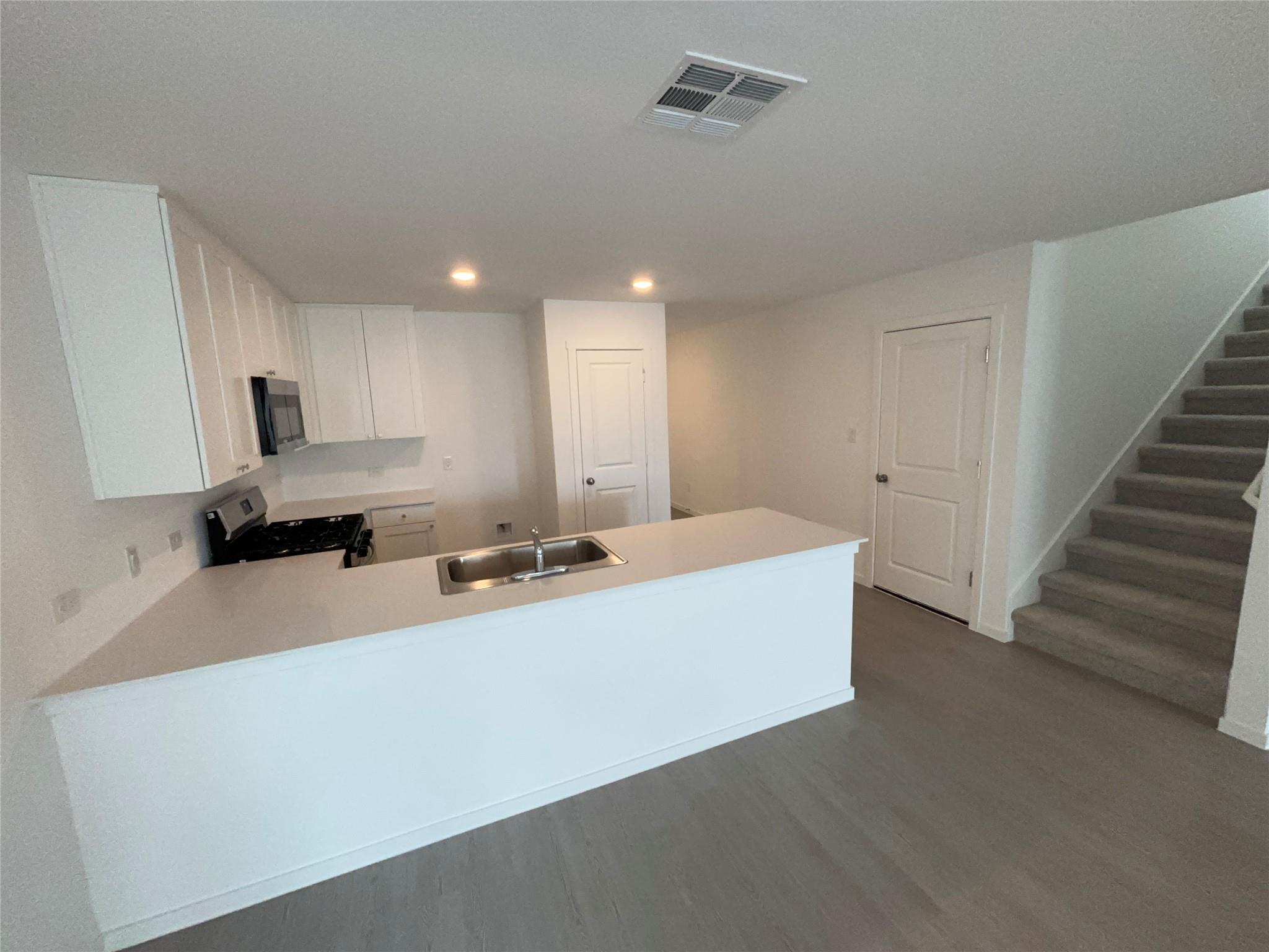 120  Spotbill Ct, photo 4