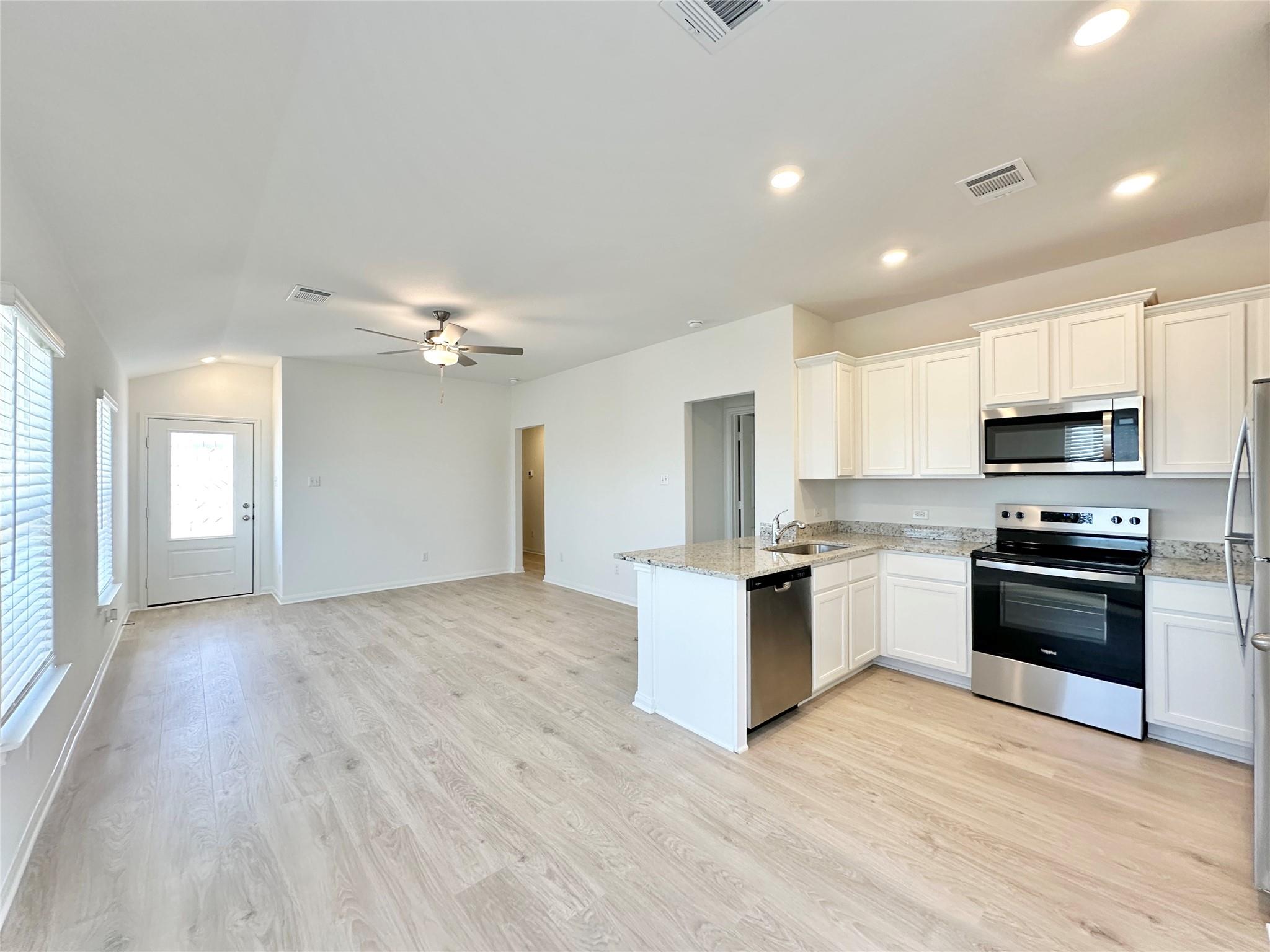 108  Captain Dooley Ln, photo 3
