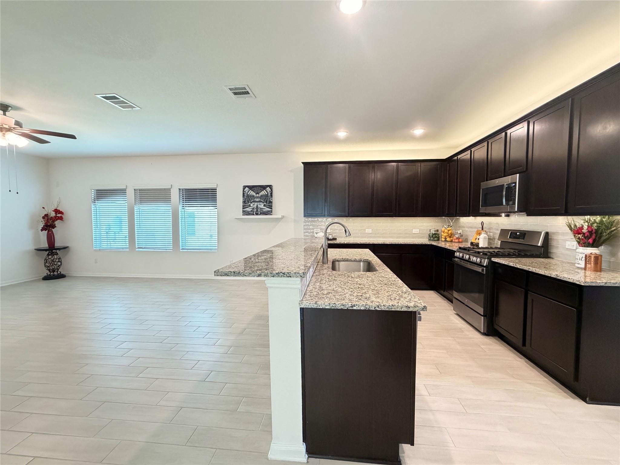 1104  WHIPPLETREE Trl, photo 9