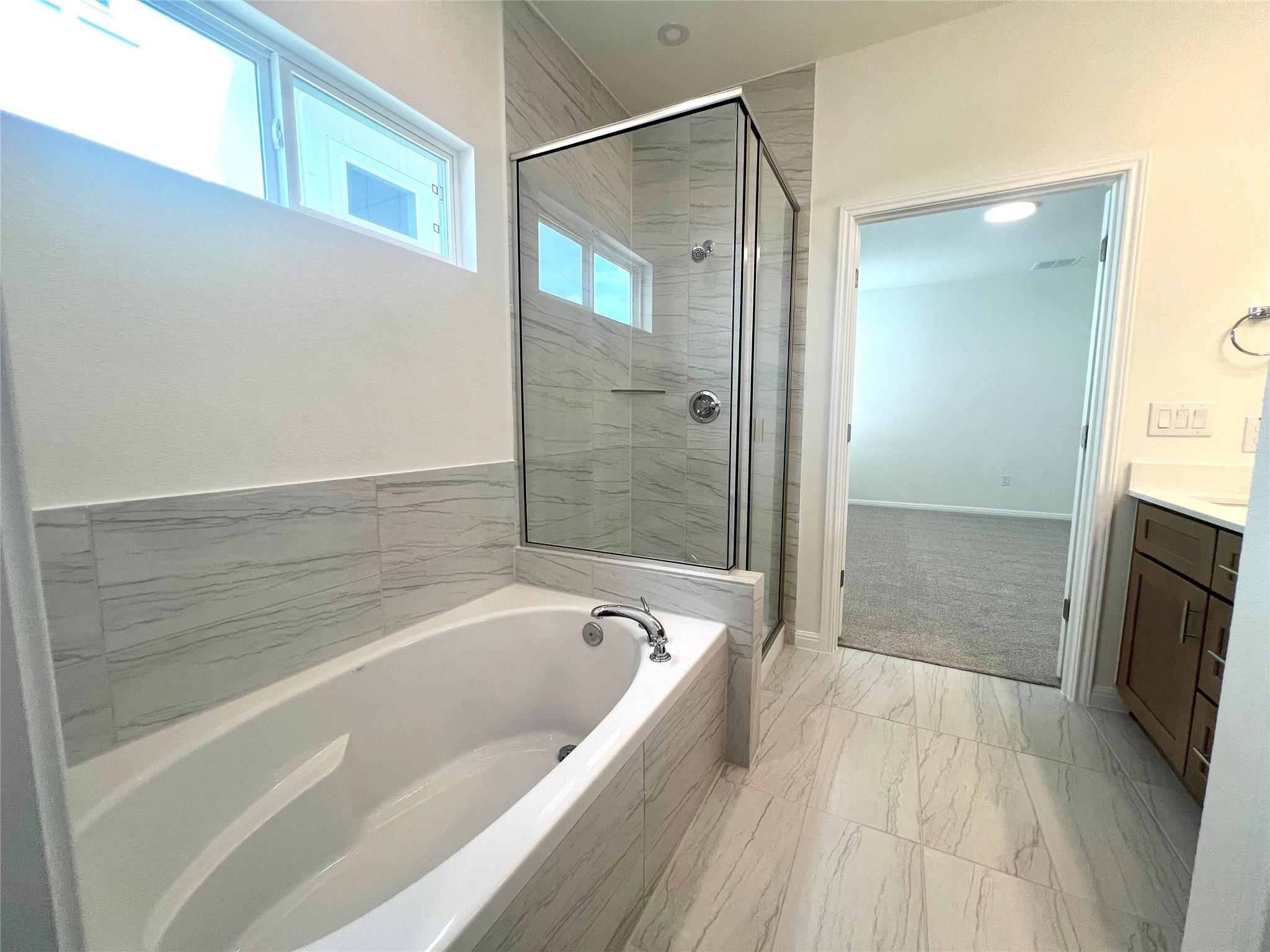 484  Young St, photo 7