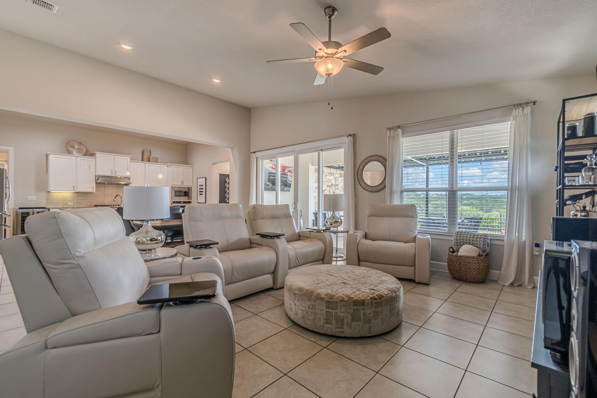228  Cruising Oak St, photo 11