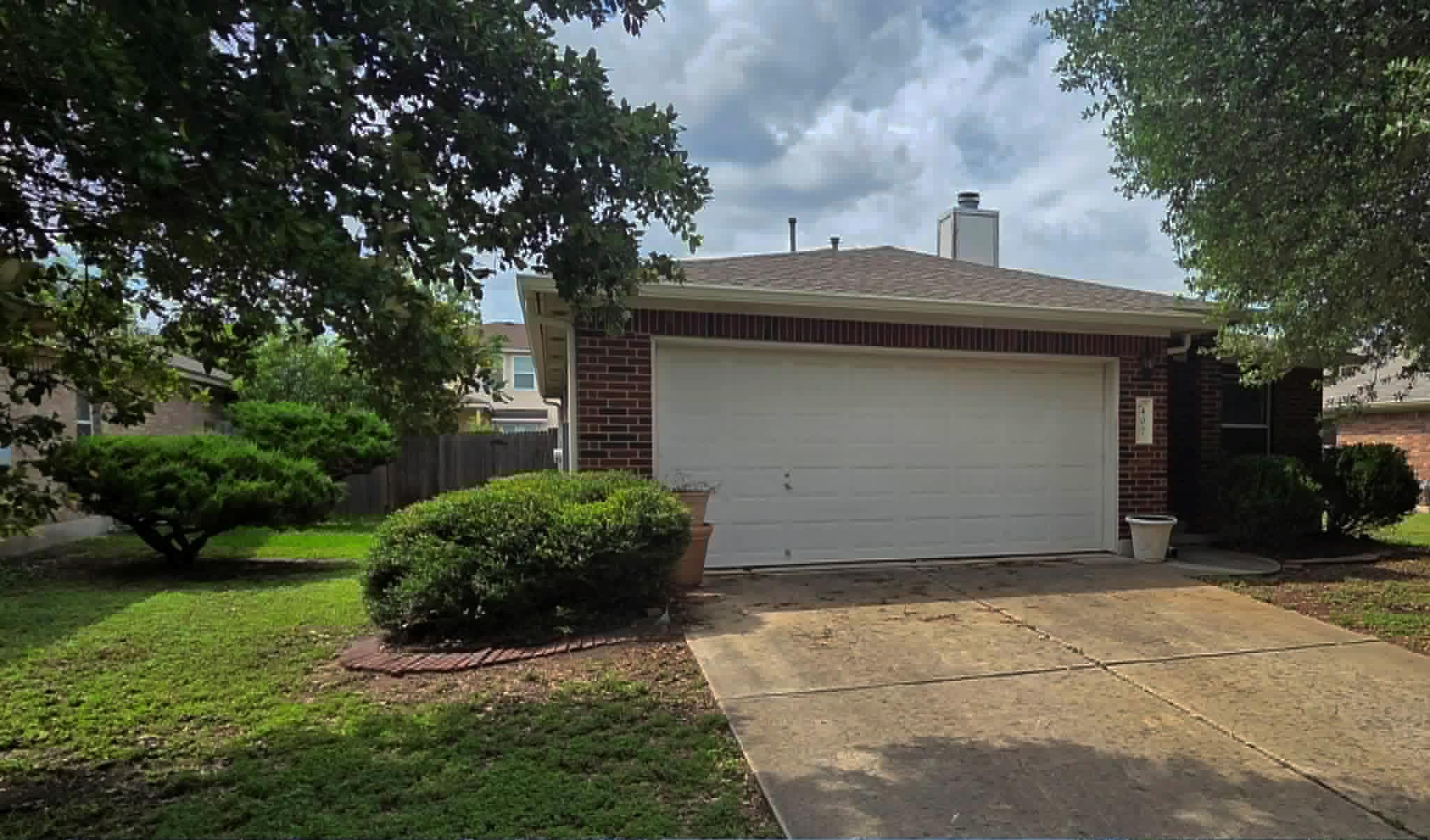 407  MCCARTHUR Dr, photo 2