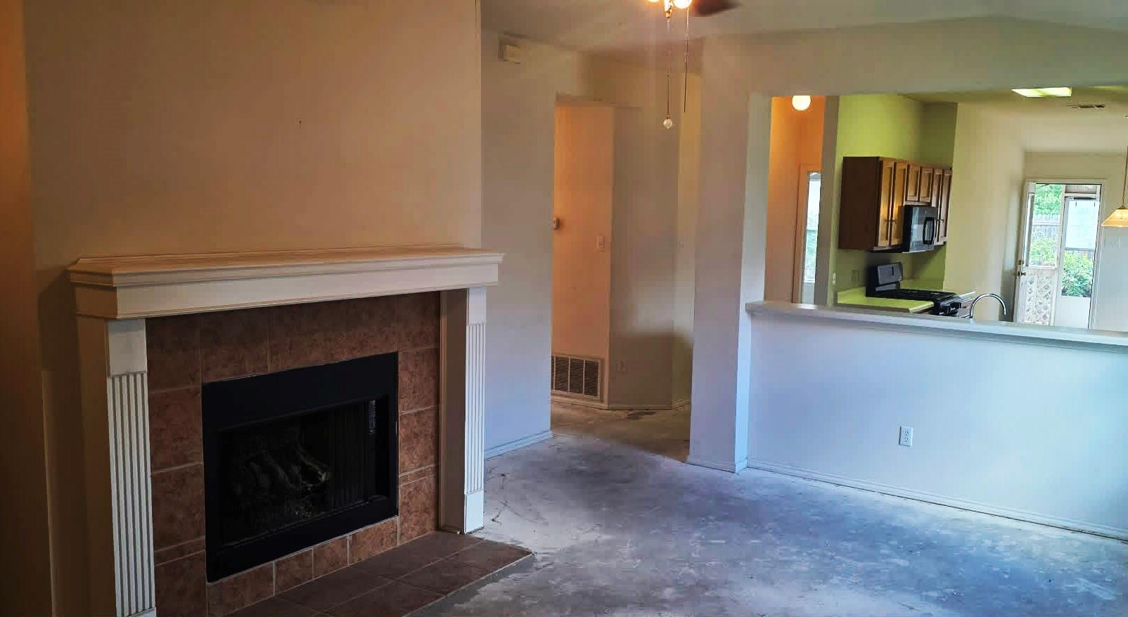 407  MCCARTHUR Dr, photo 8