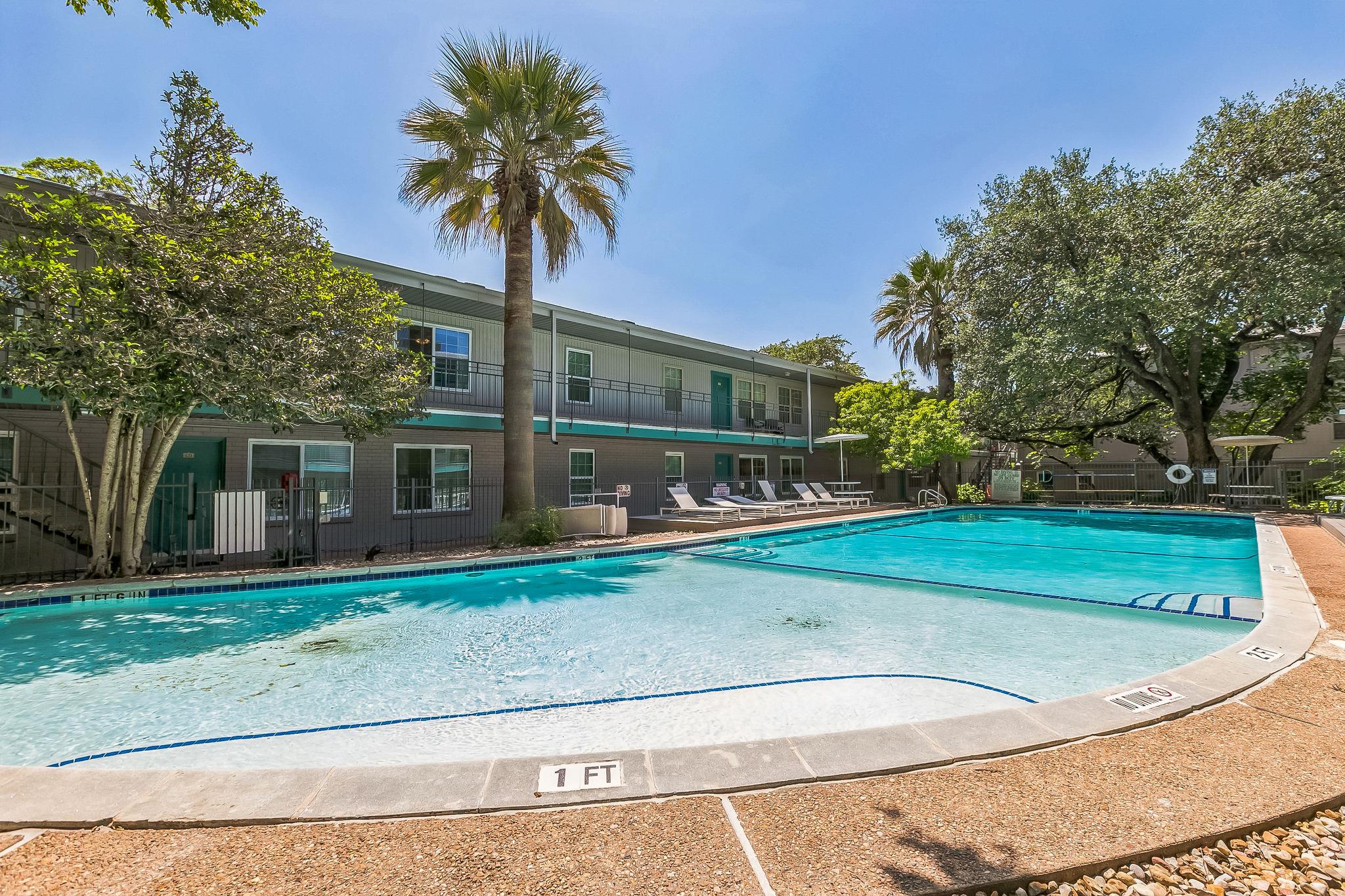 300  Crockett St  #210, photo 2