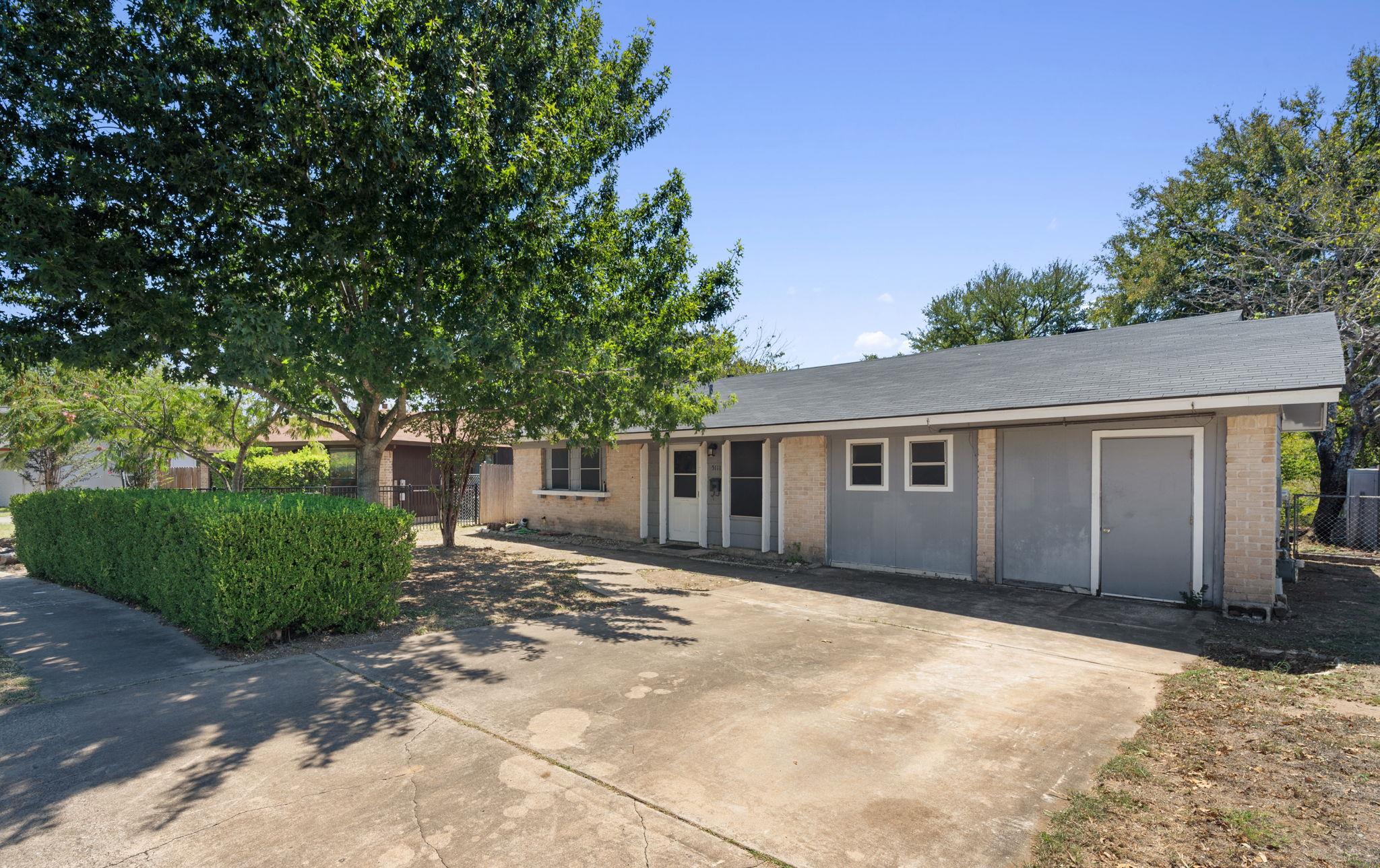 5111  Meadow Creek Dr, photo 2
