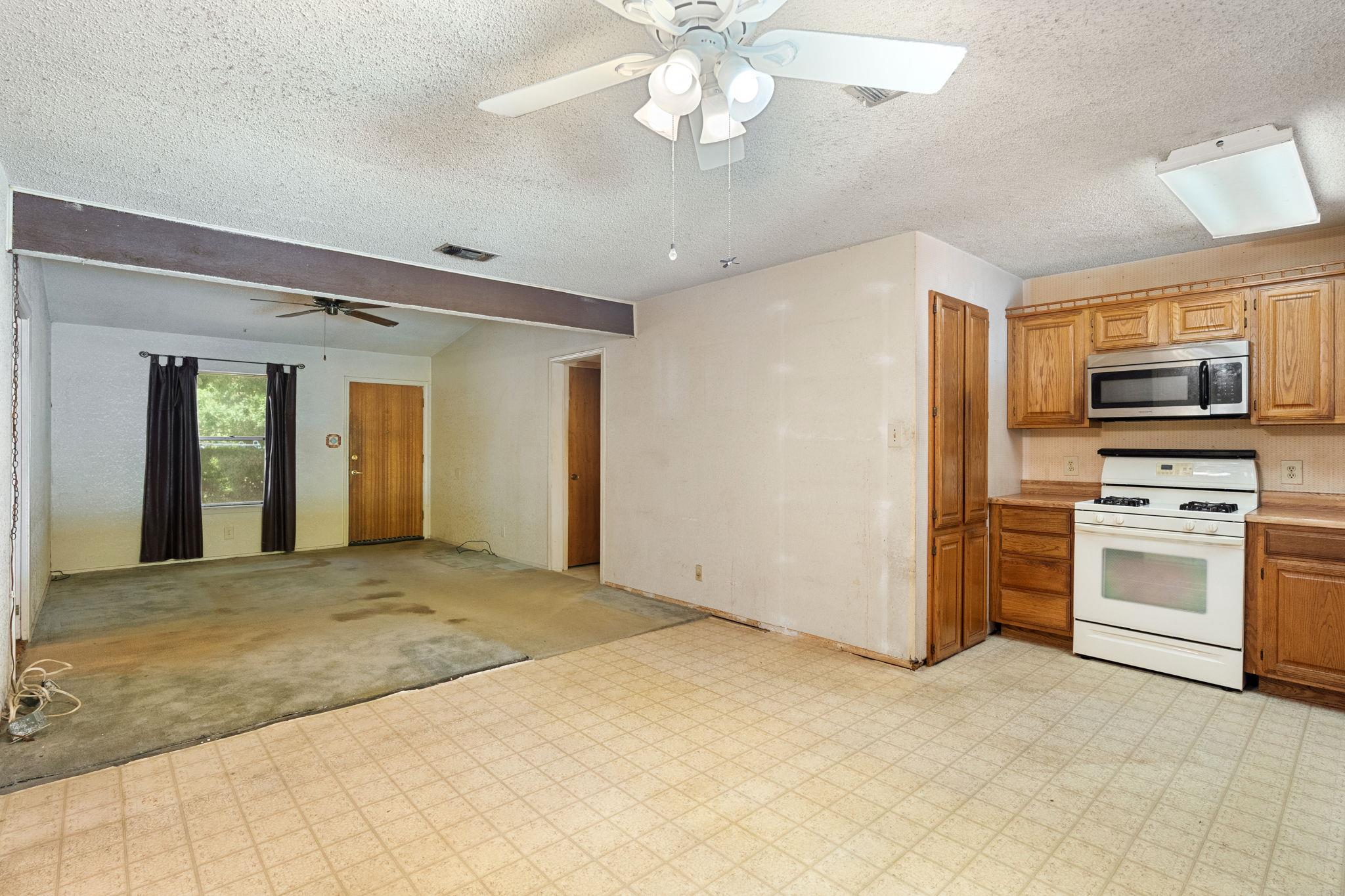 5111  Meadow Creek Dr, photo 7