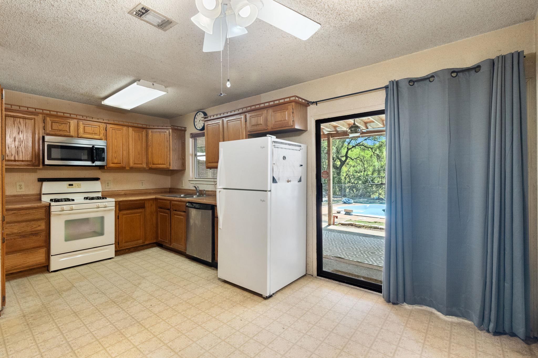 5111  Meadow Creek Dr, photo 9