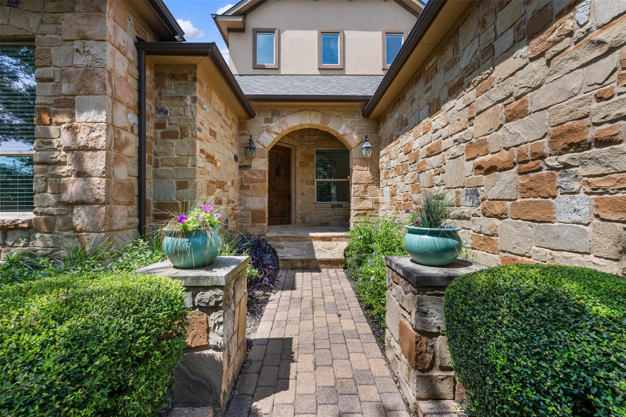 170  Kinloch Ct, photo 3