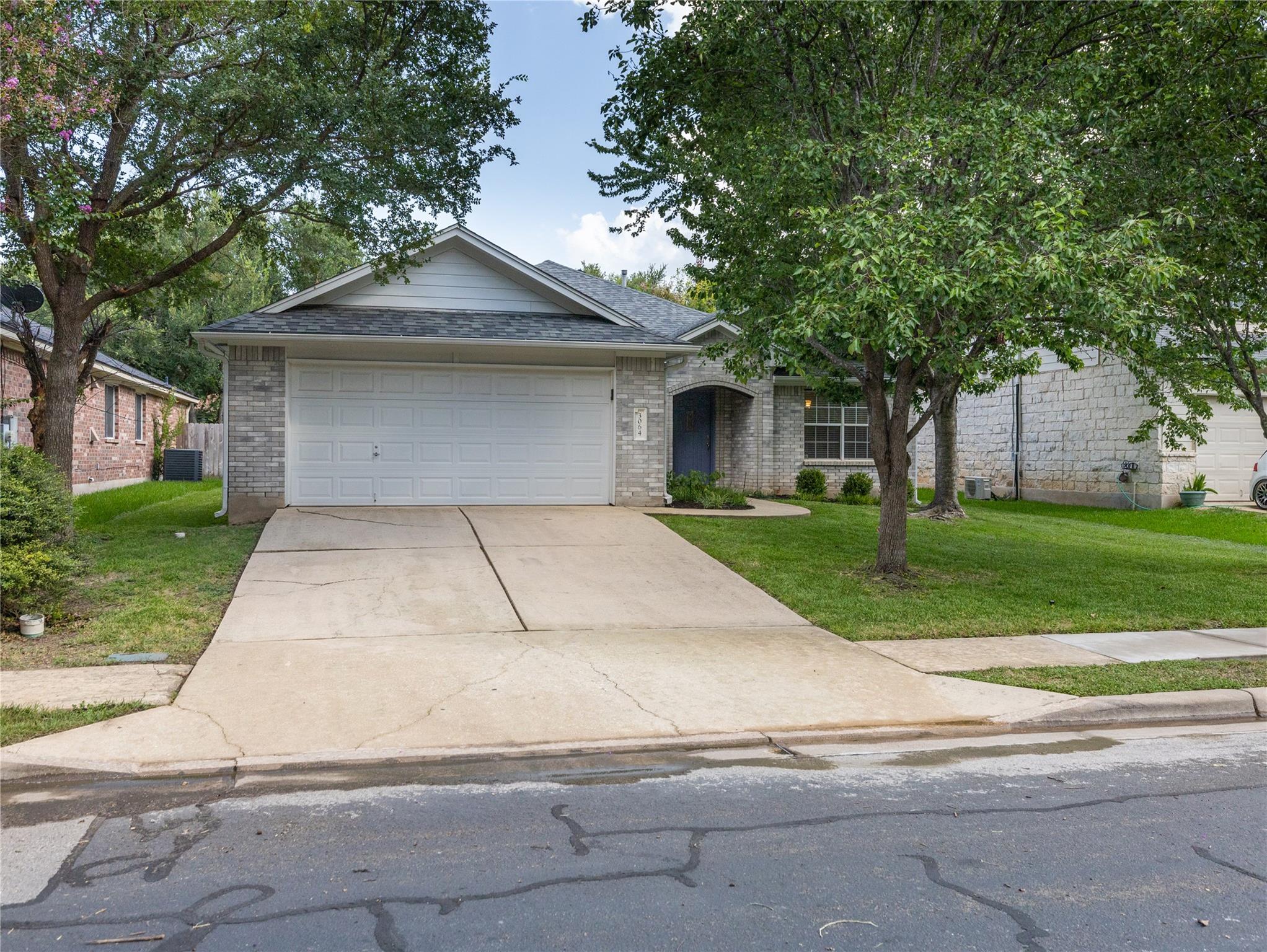 3064  Bent Tree Loop, photo 2