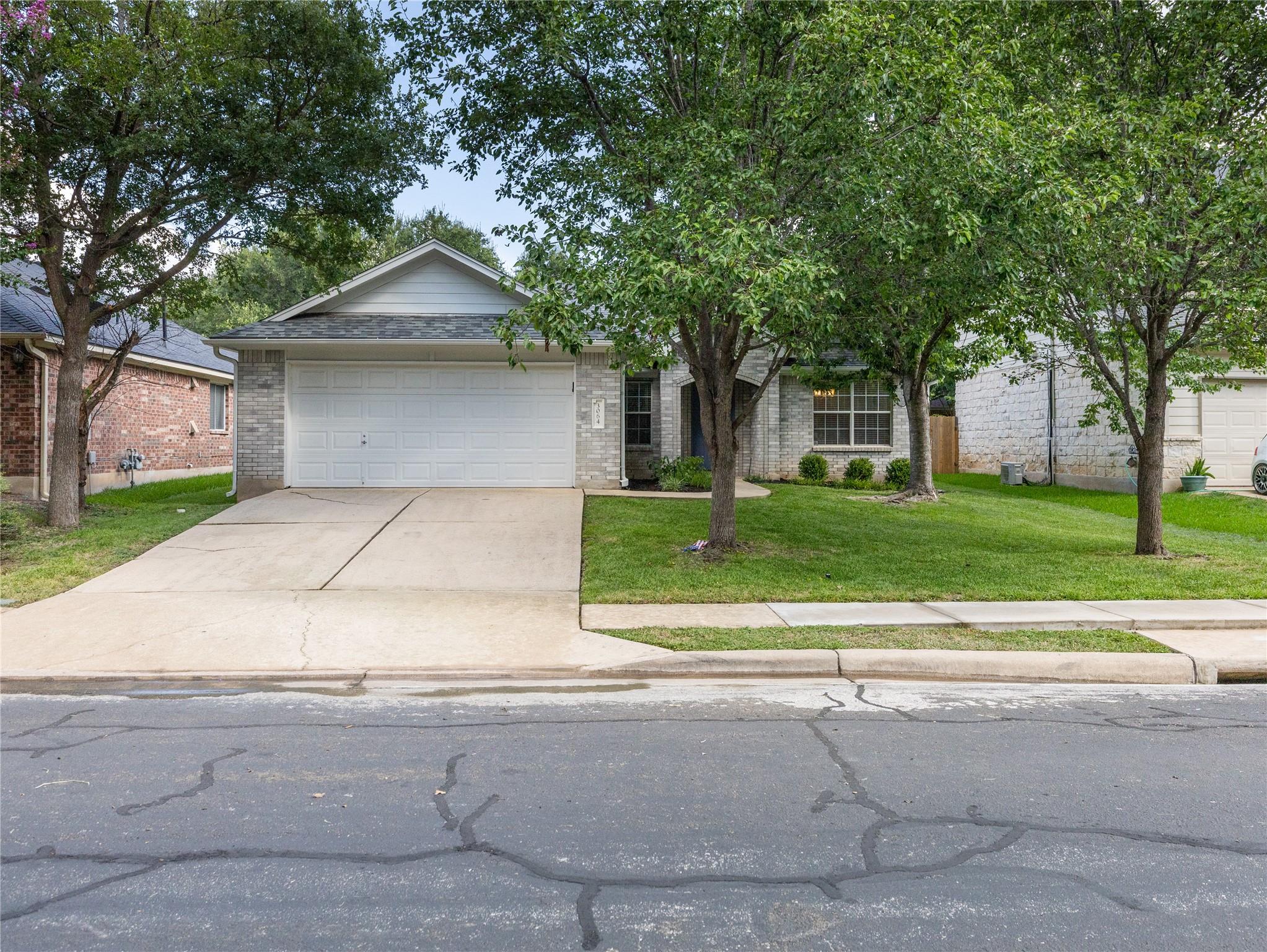 3064  Bent Tree Loop, photo 3