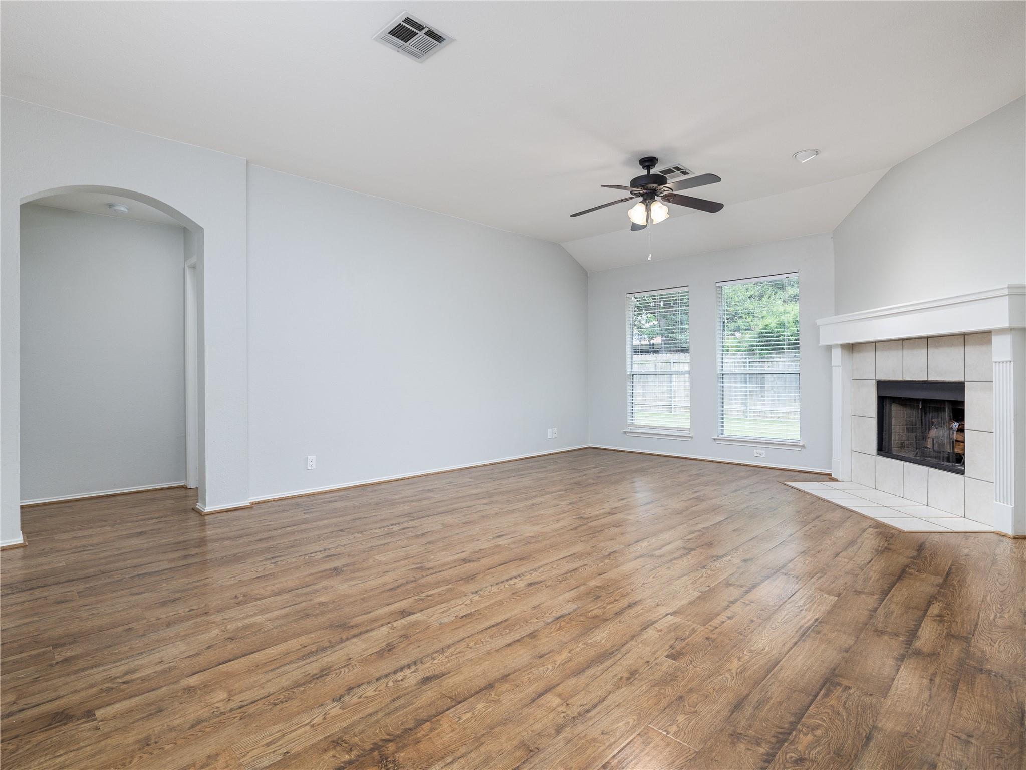 3064  Bent Tree Loop, photo 6