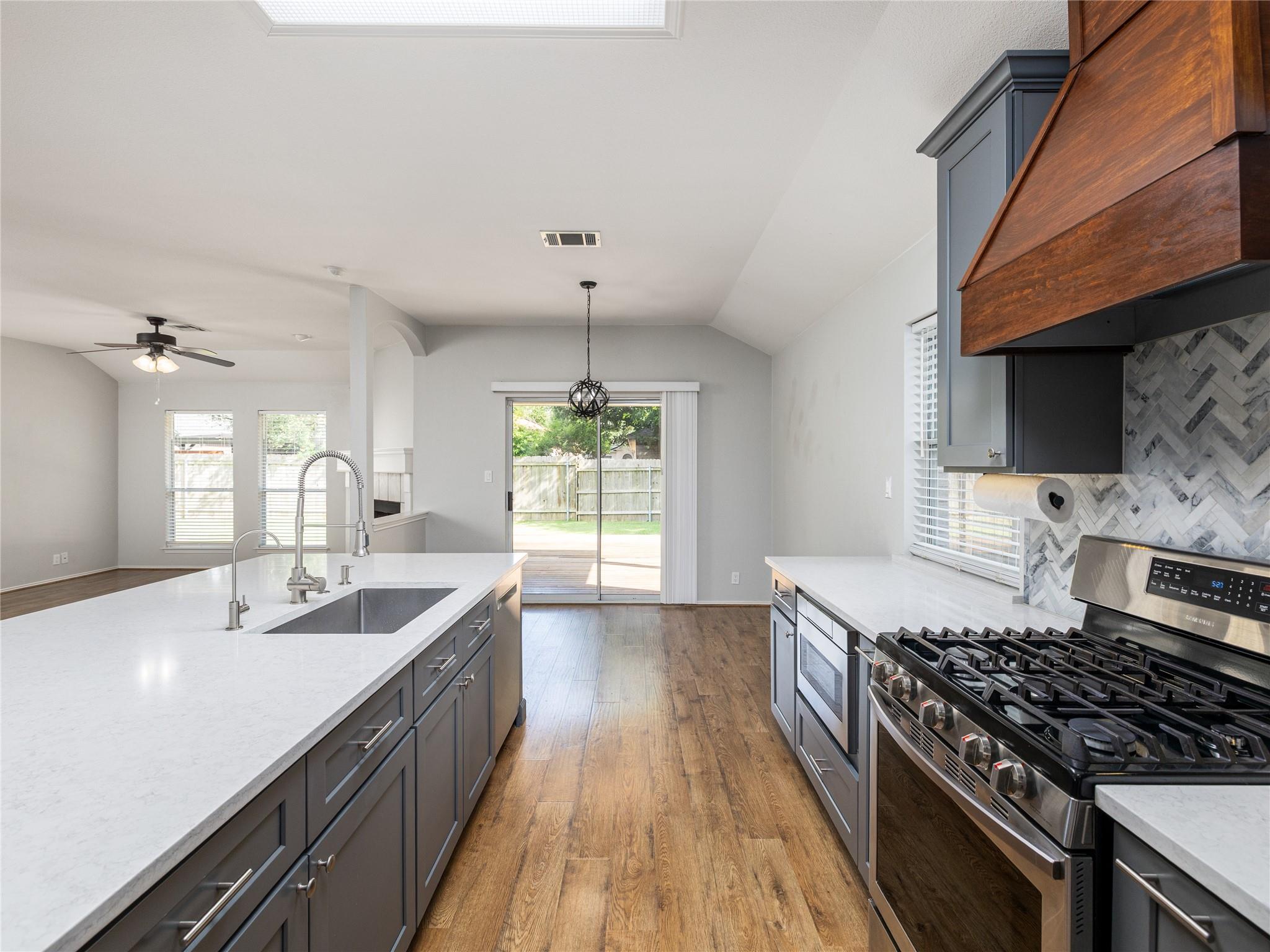 3064  Bent Tree Loop, photo 10