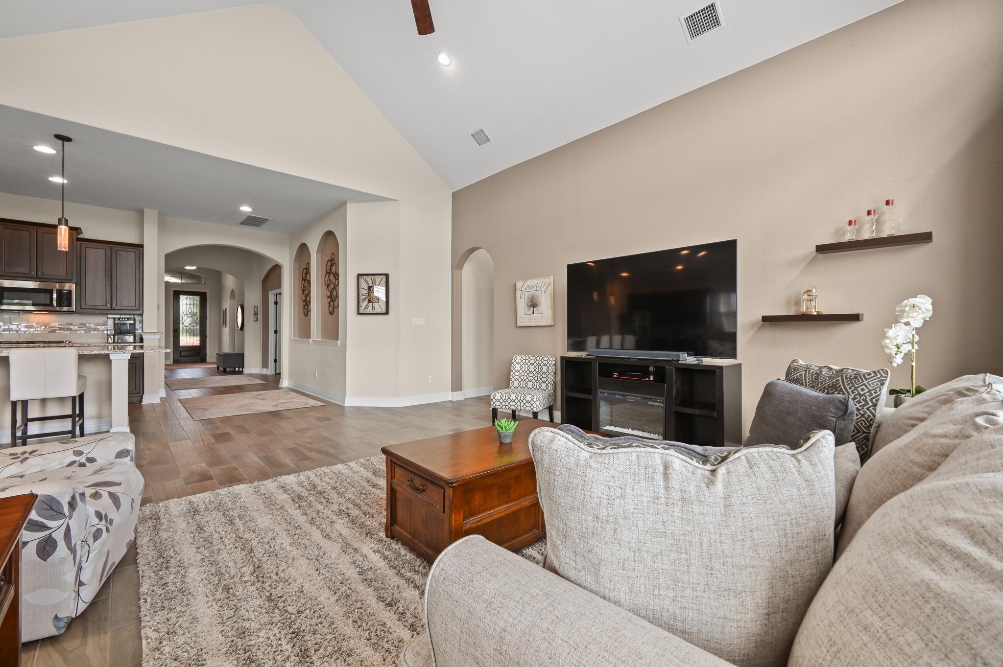 553  Betony Loop, photo 11