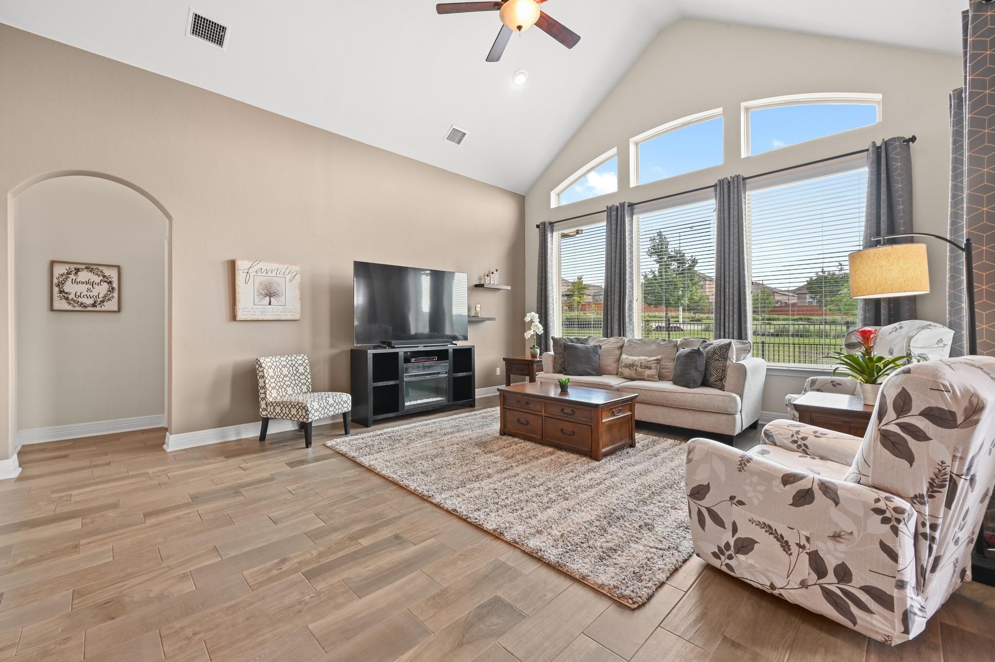 553  Betony Loop, photo 9