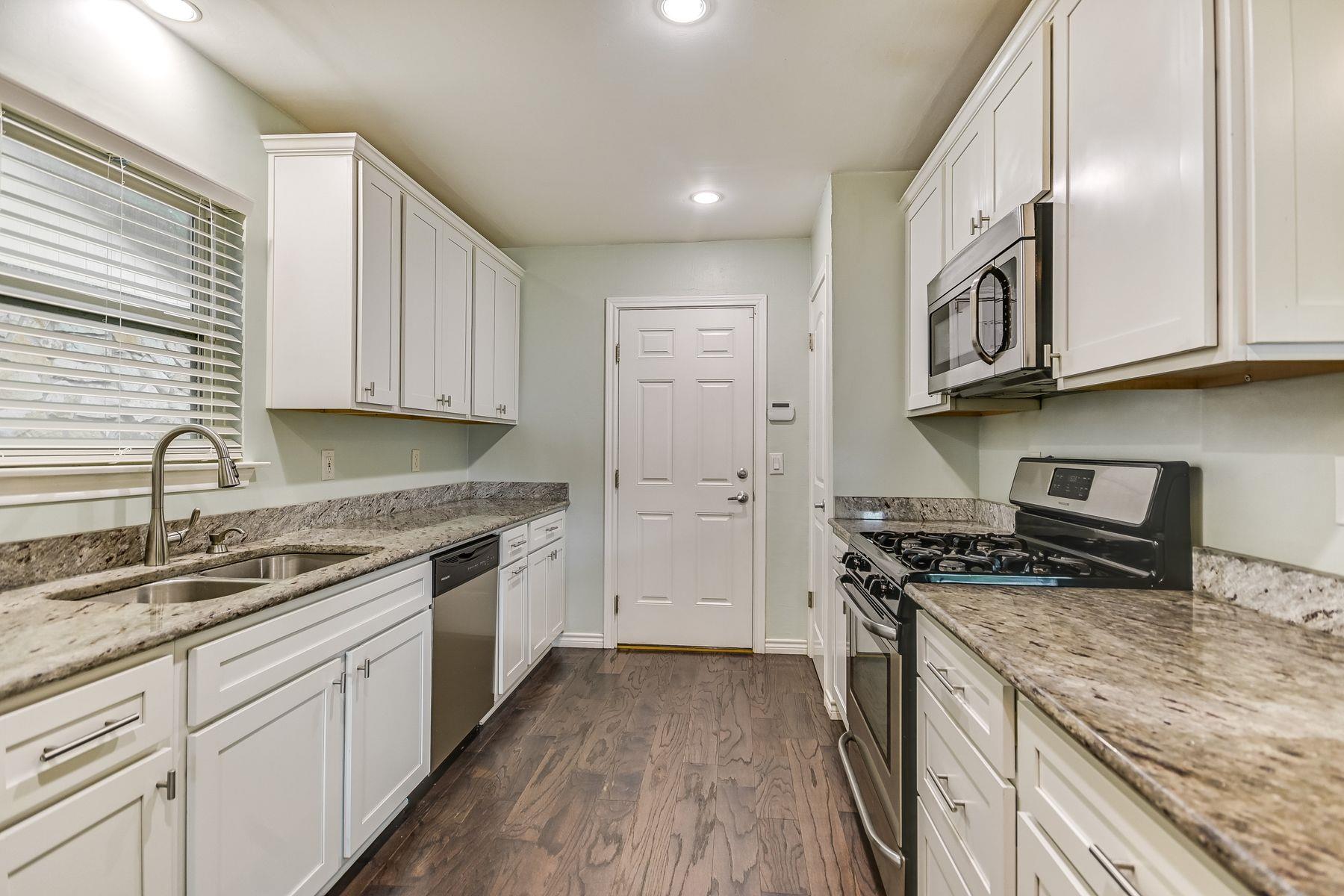 12107  Scissortail Dr, photo 4