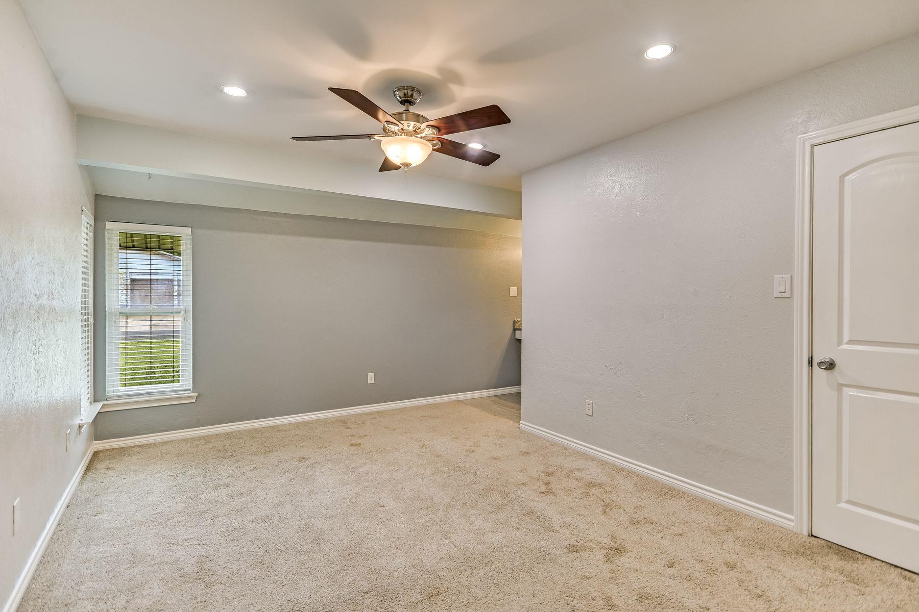 12107  Scissortail Dr, photo 8