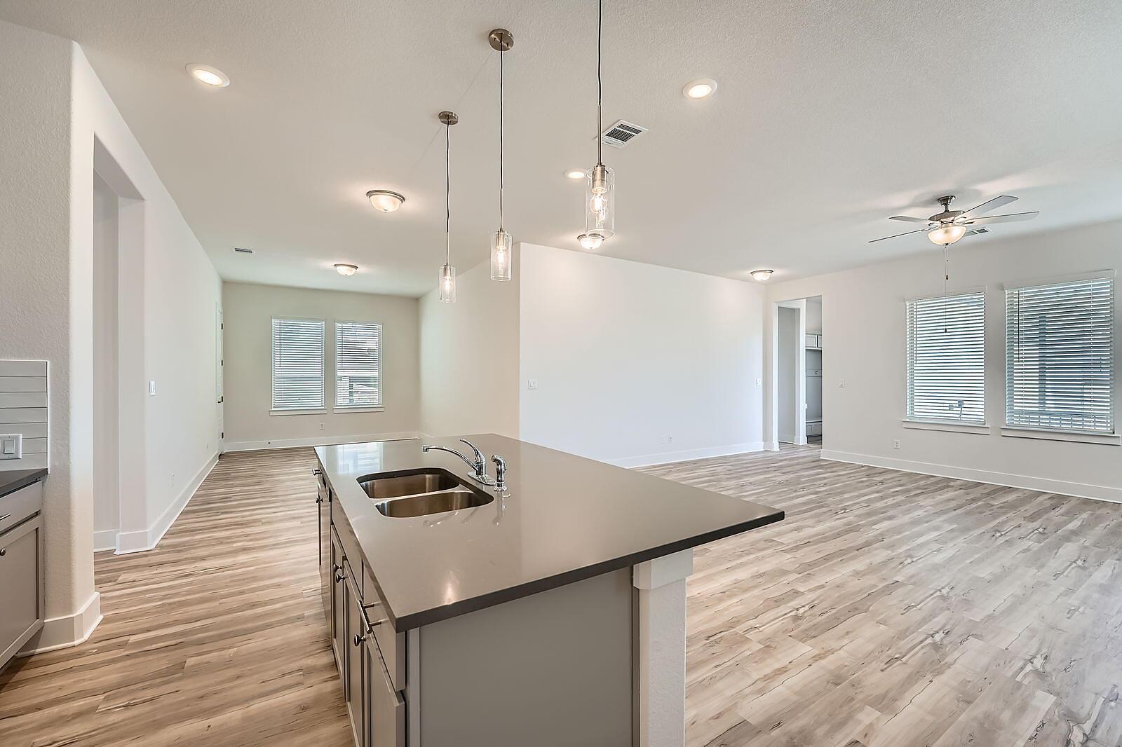 153  Adelton Blvd, photo 5