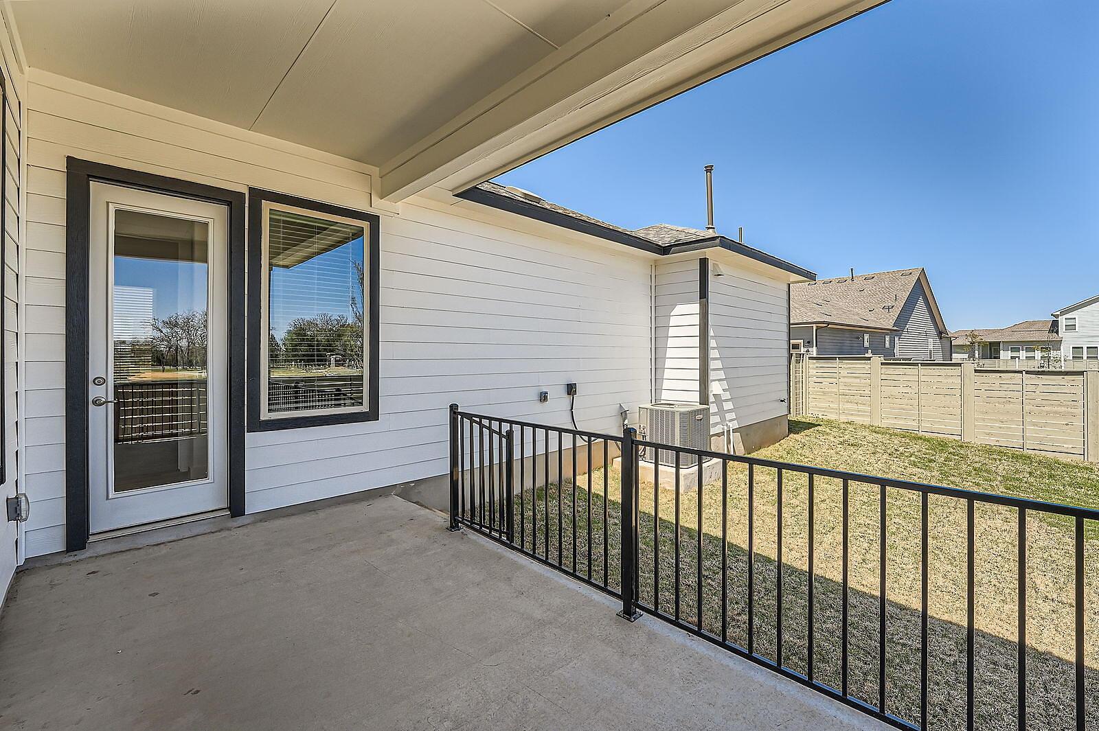 153  Adelton Blvd, photo 10