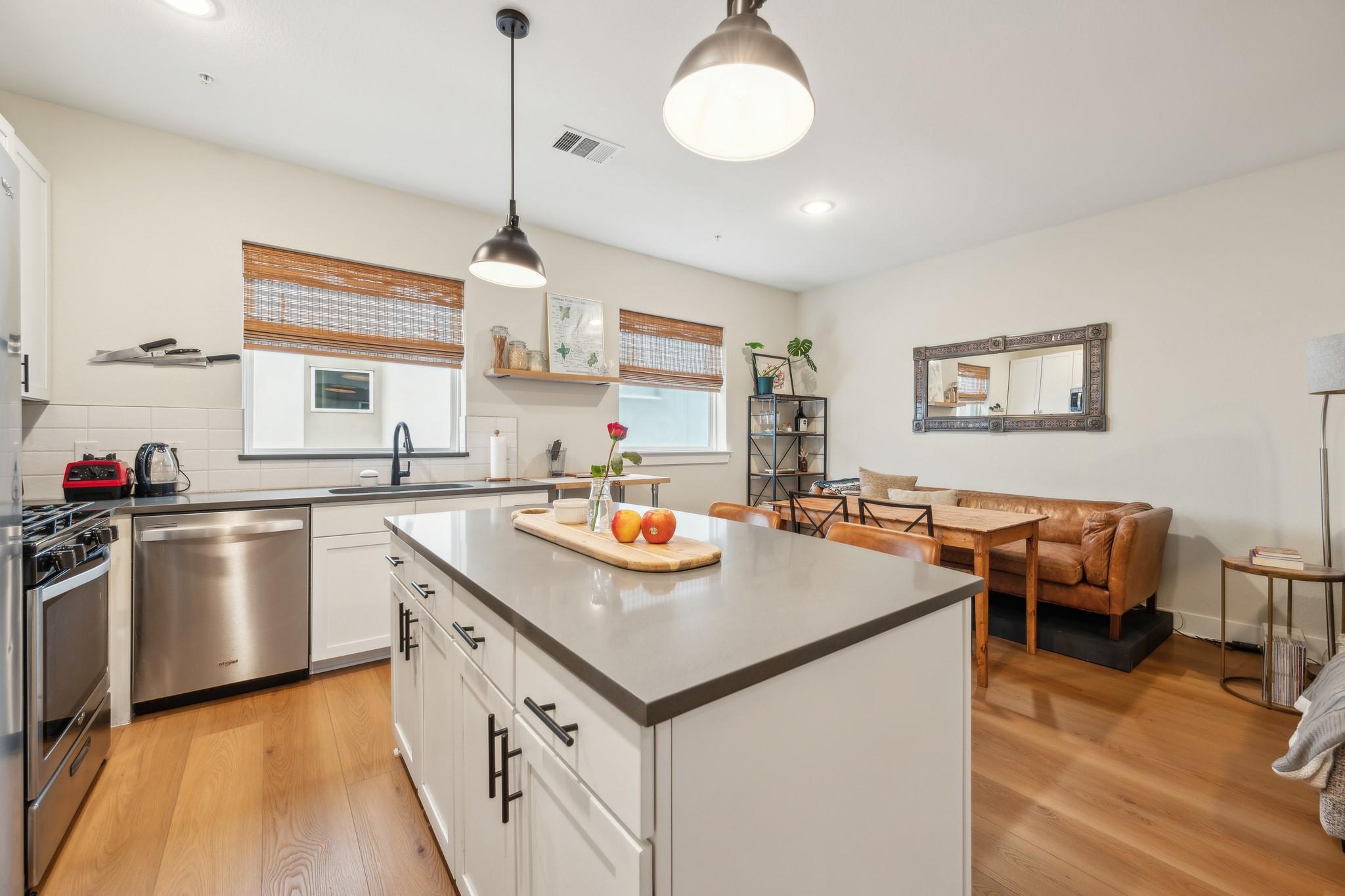 2827  Manor Rd  #3104, photo 4